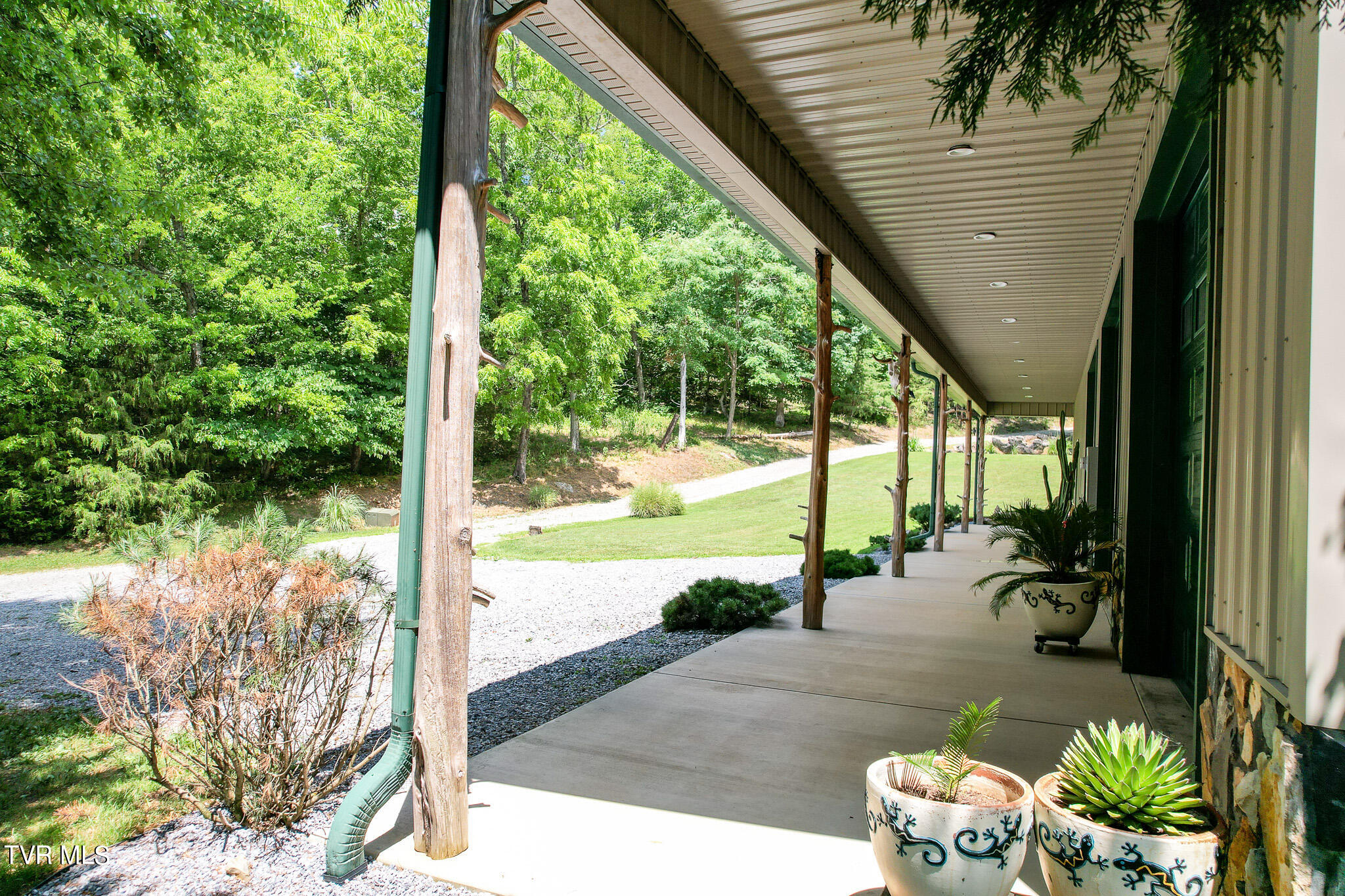 2044 Pigeon Creek Road