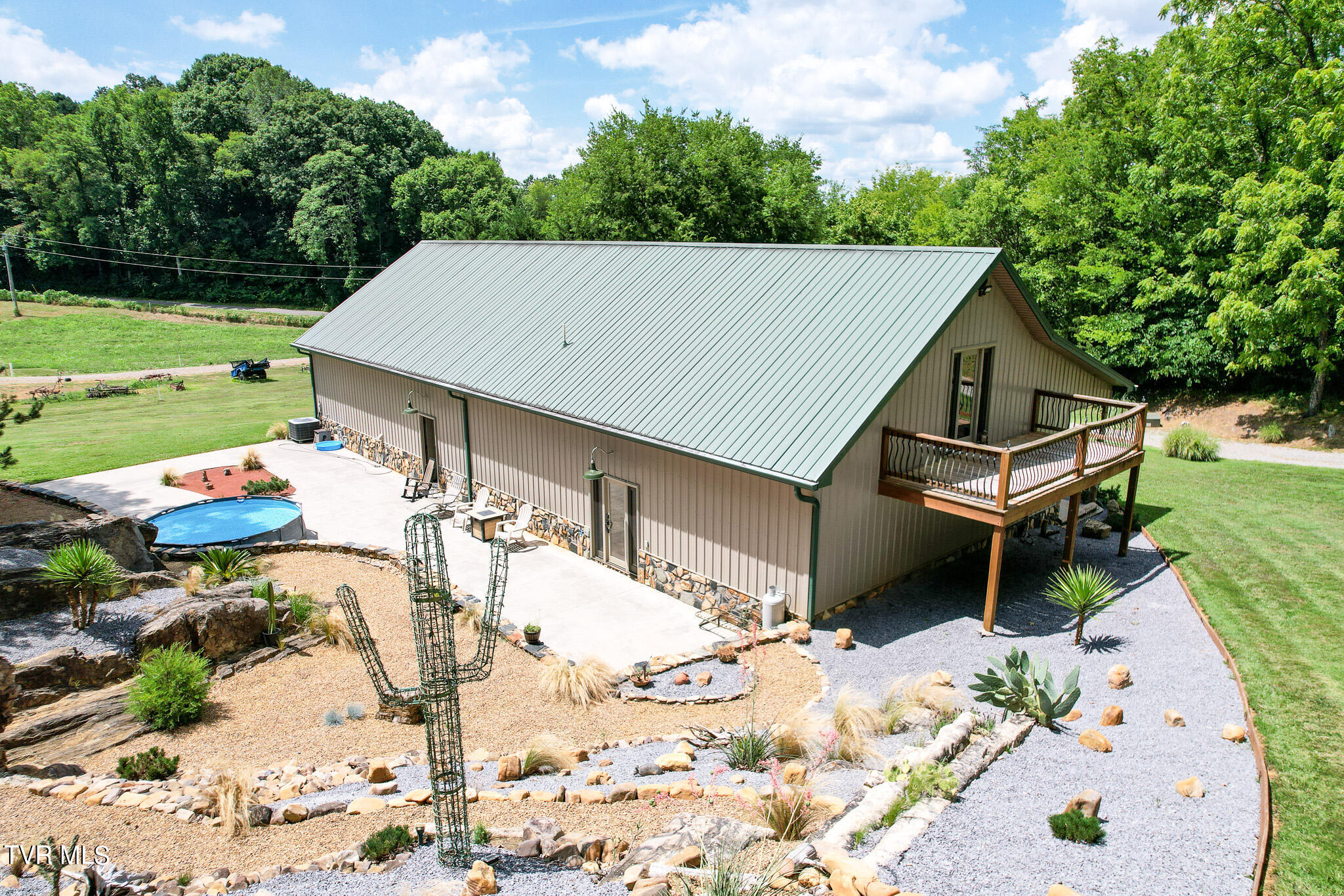 2044 Pigeon Creek Road