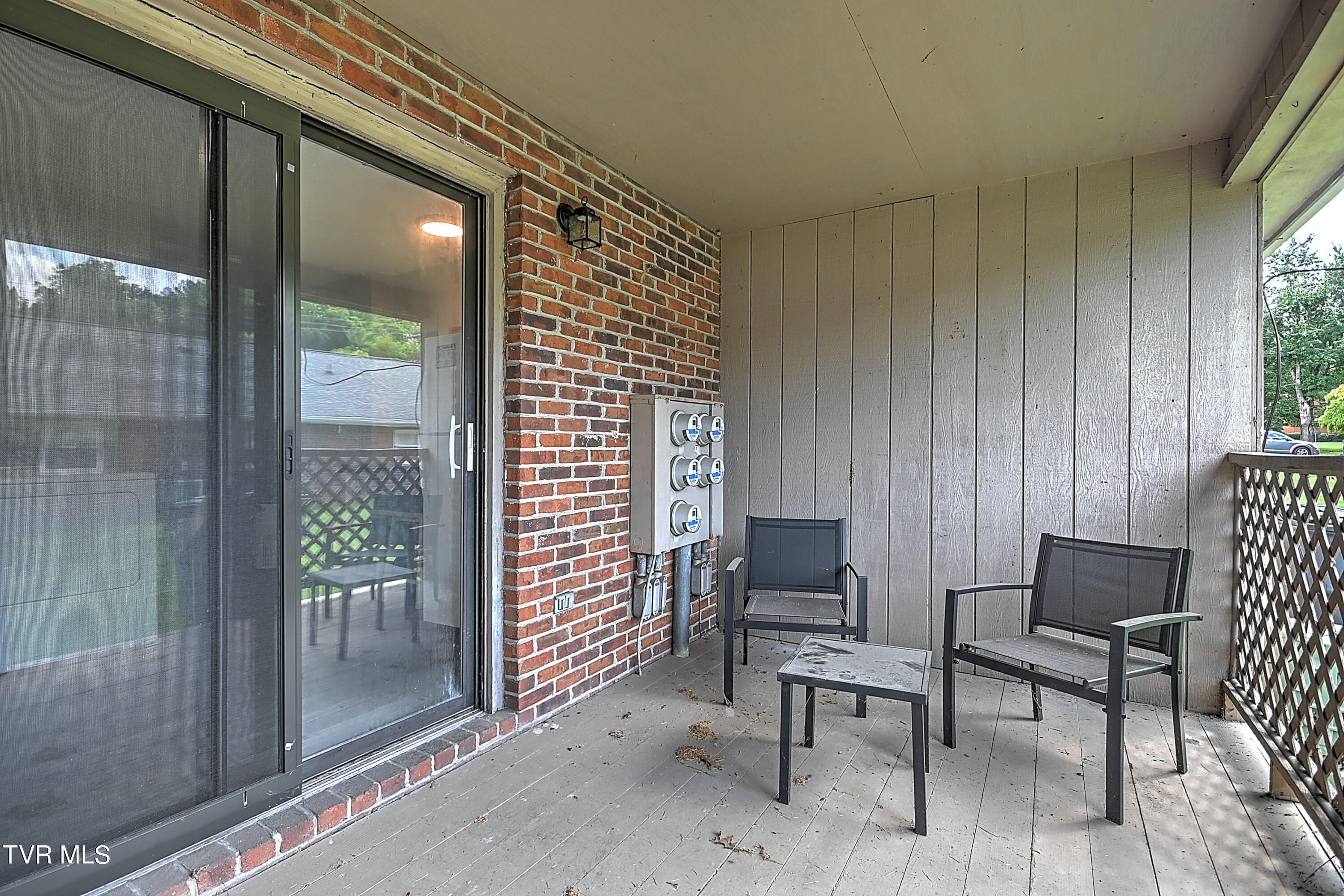 405 Eastley Court, E-5