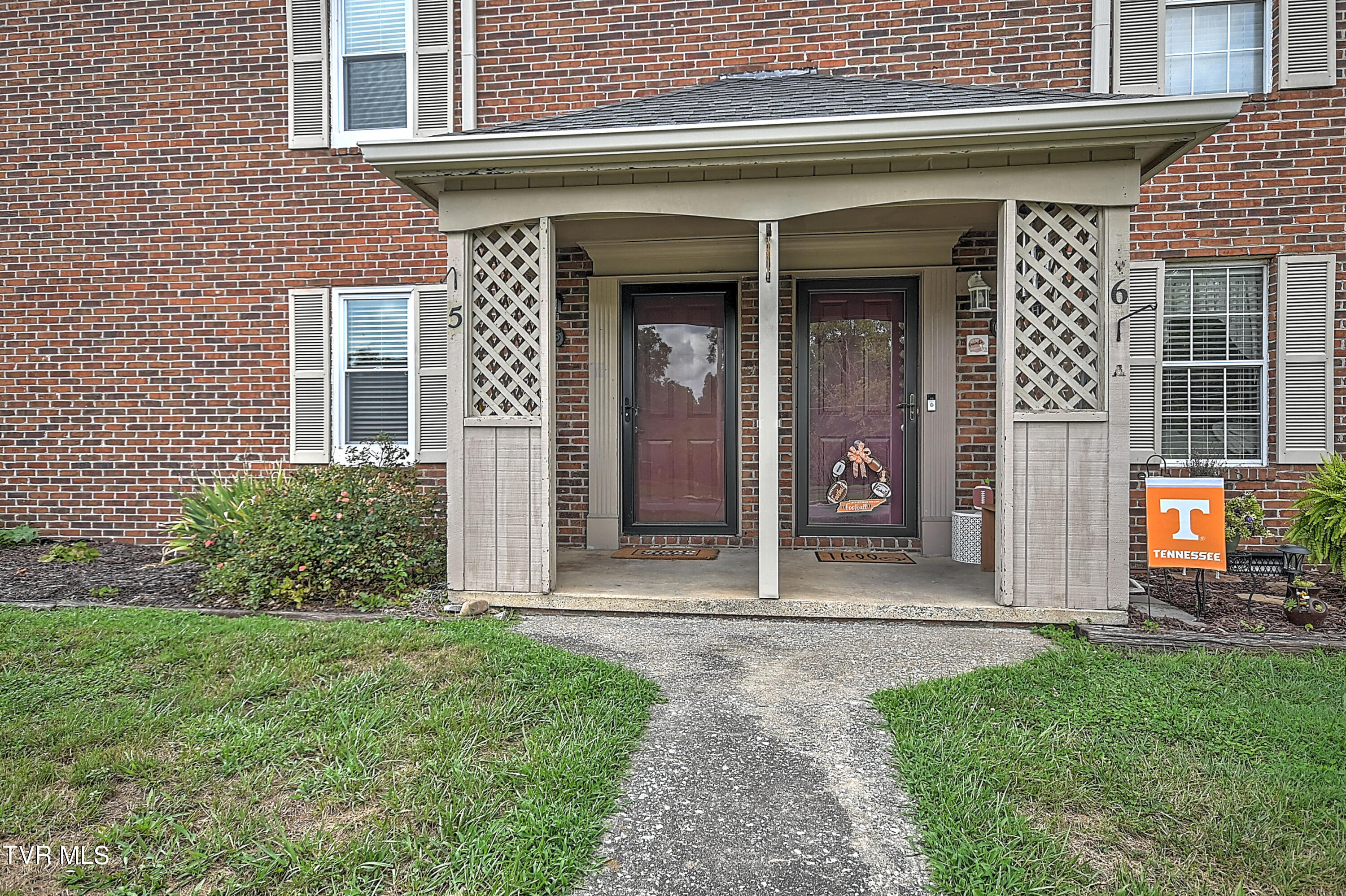 405 Eastley Court, E-5