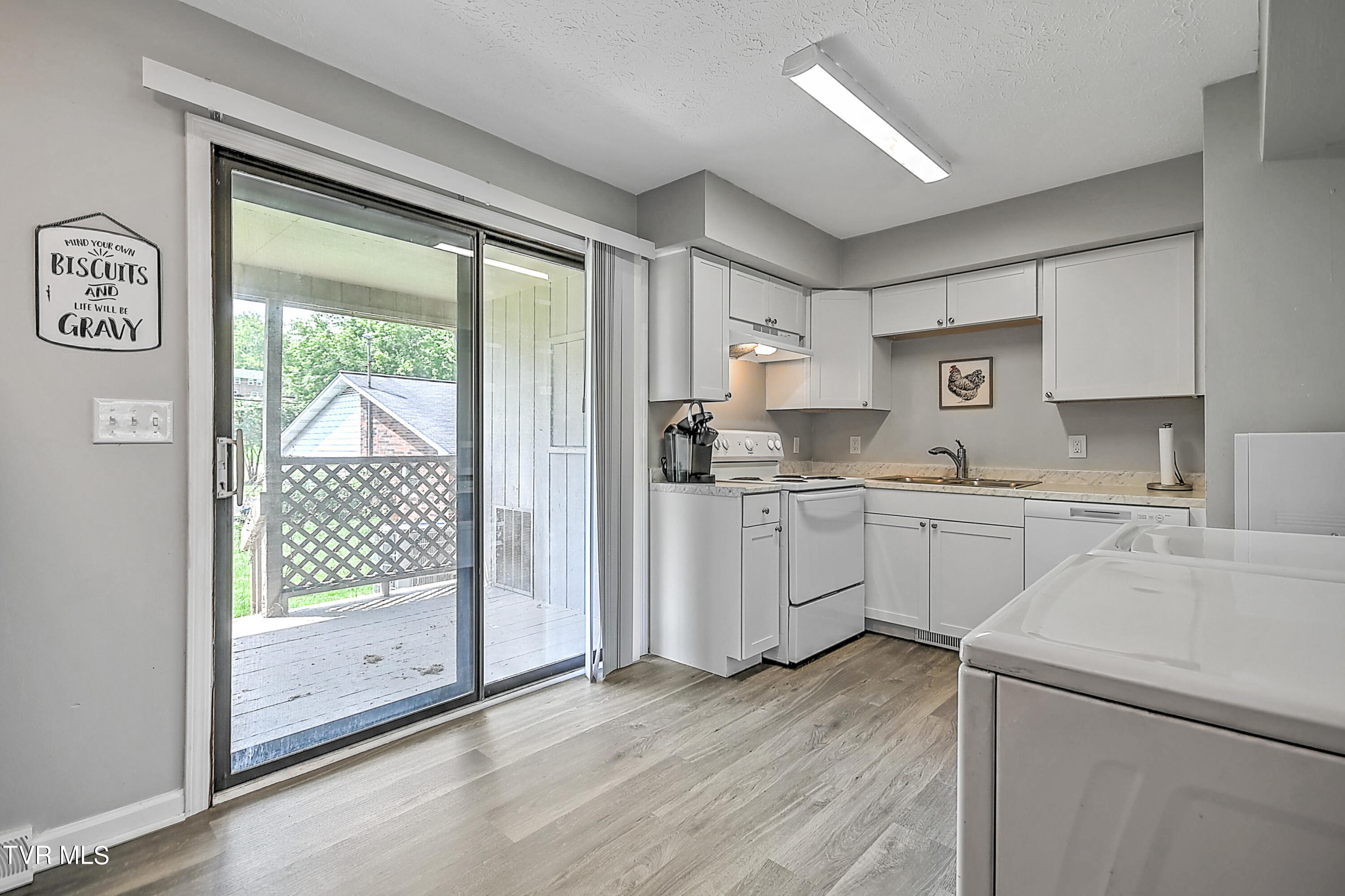 405 Eastley Court, E-5