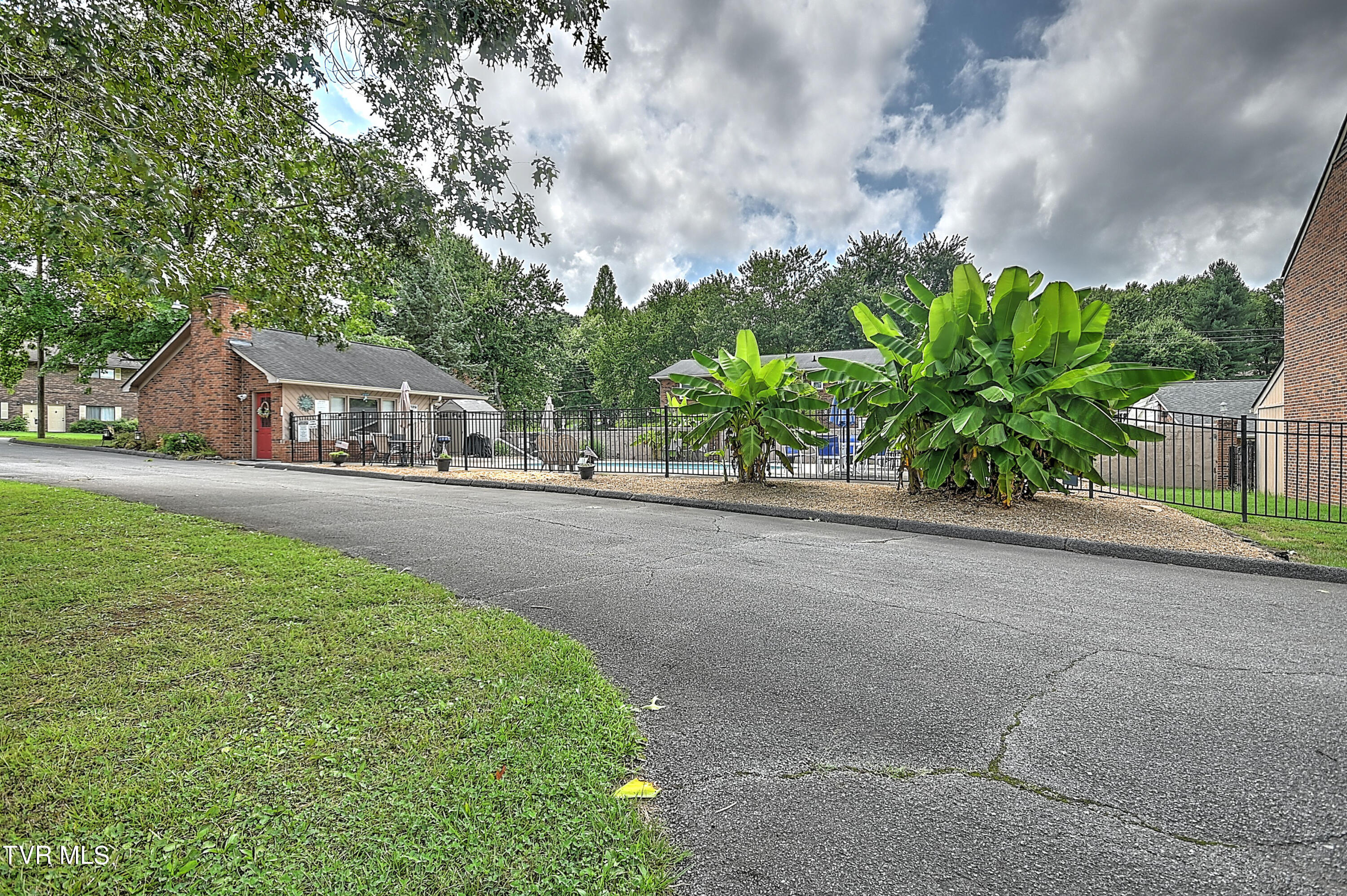 405 Eastley Court, E-5