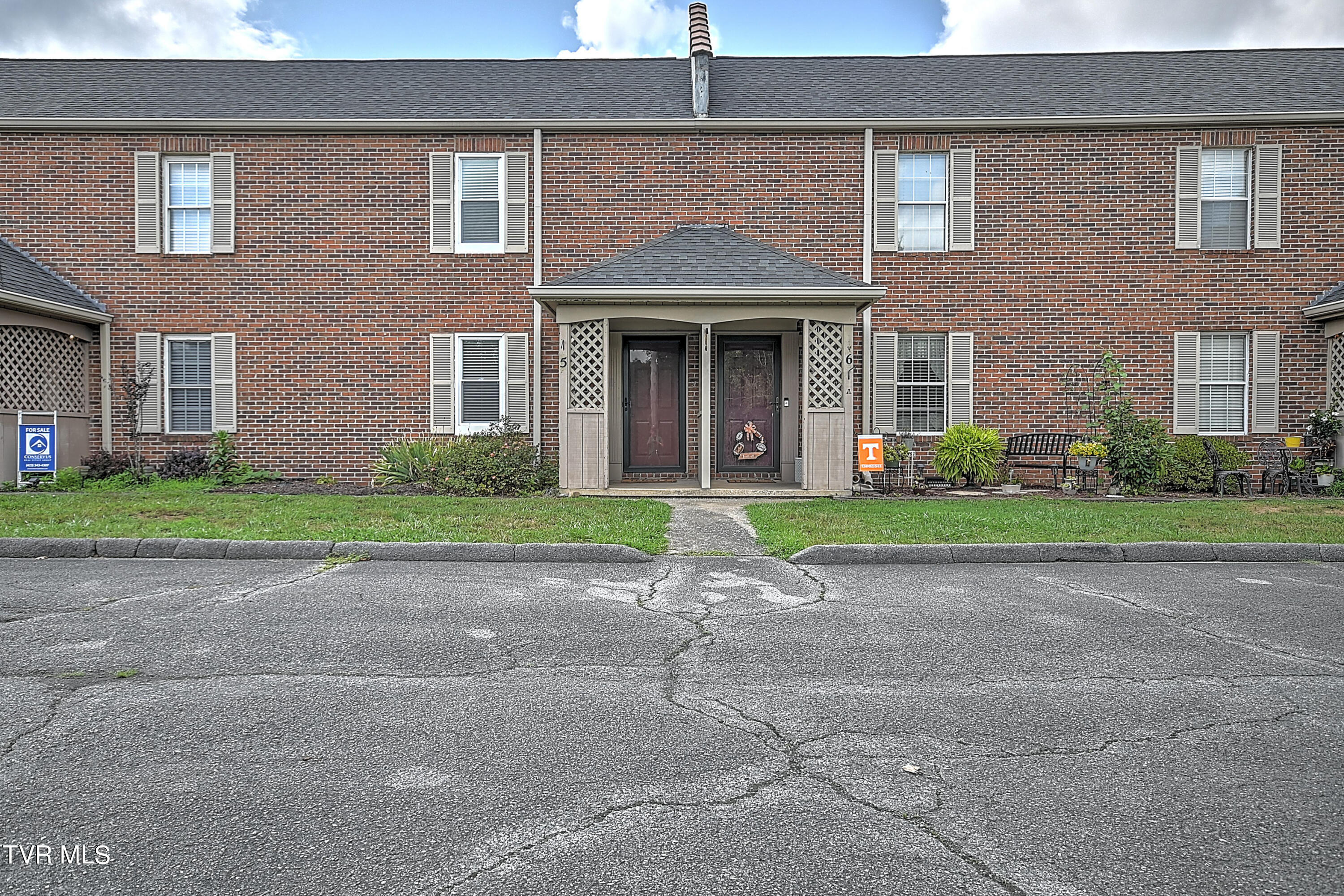 405 Eastley Court, E-5