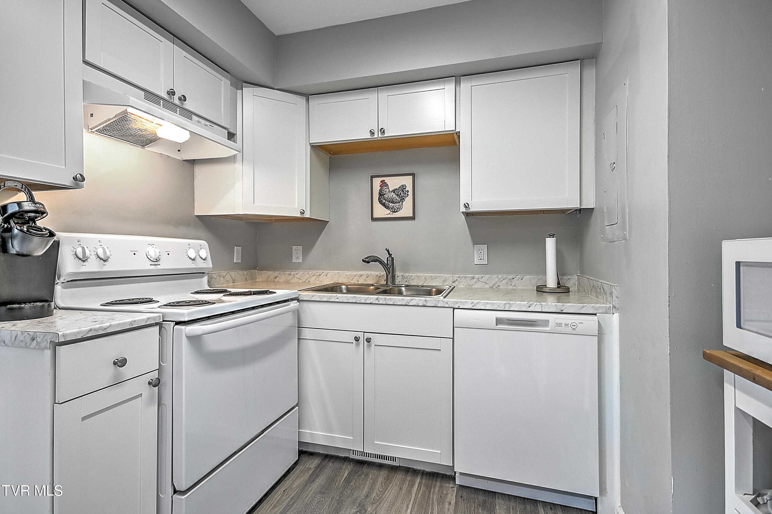405 Eastley Court, E-5
