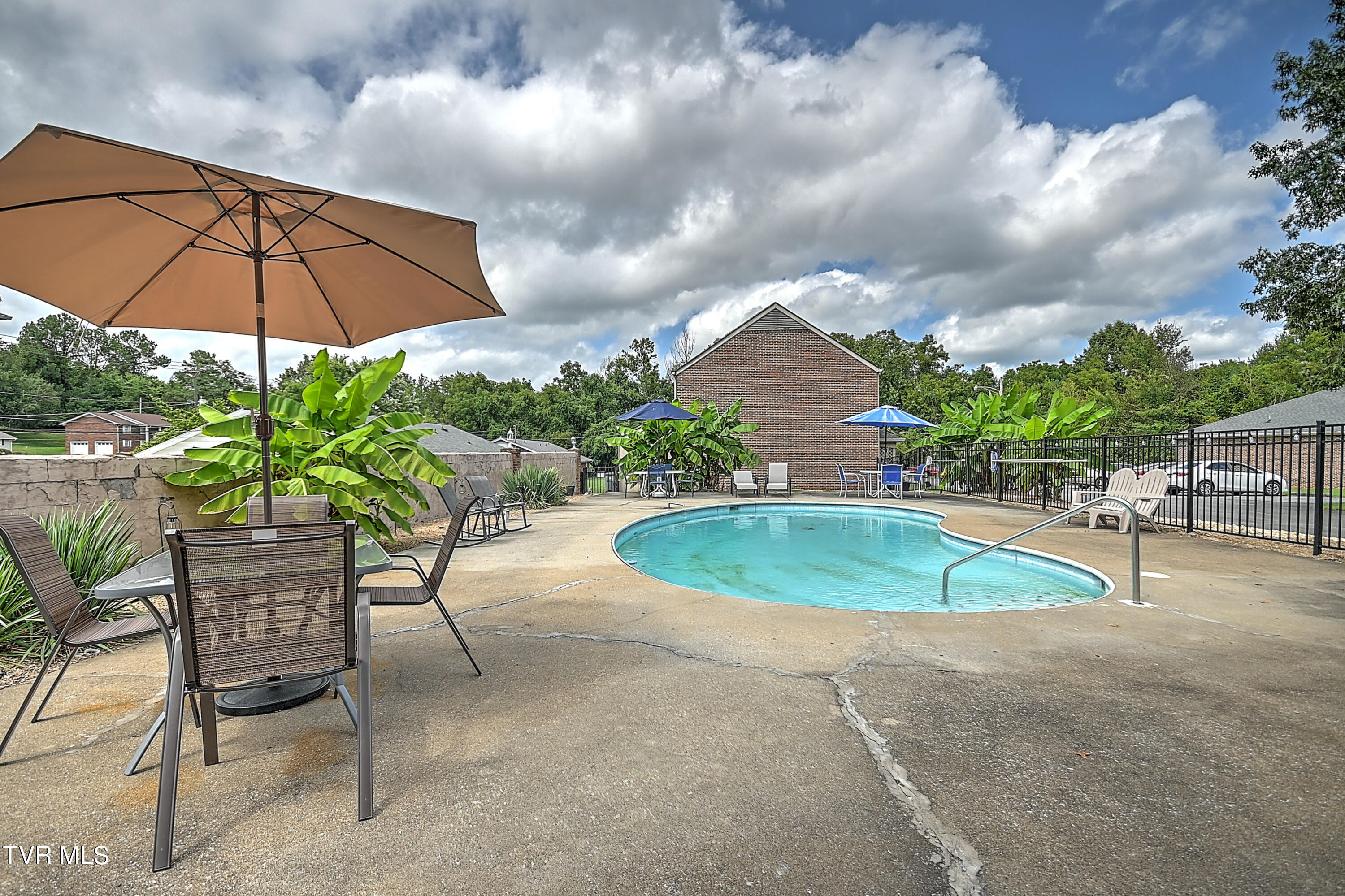 405 Eastley Court, E-5