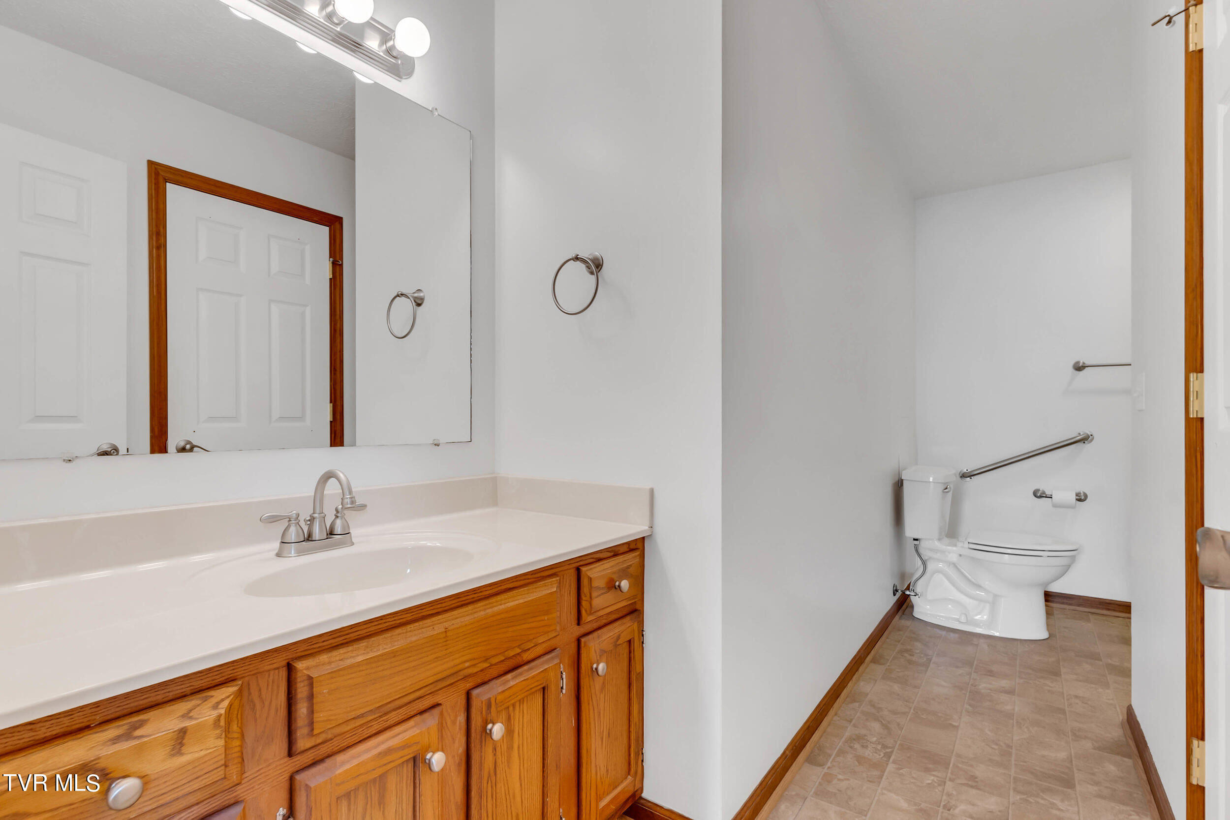 121 Thomas Lincoln Place Place