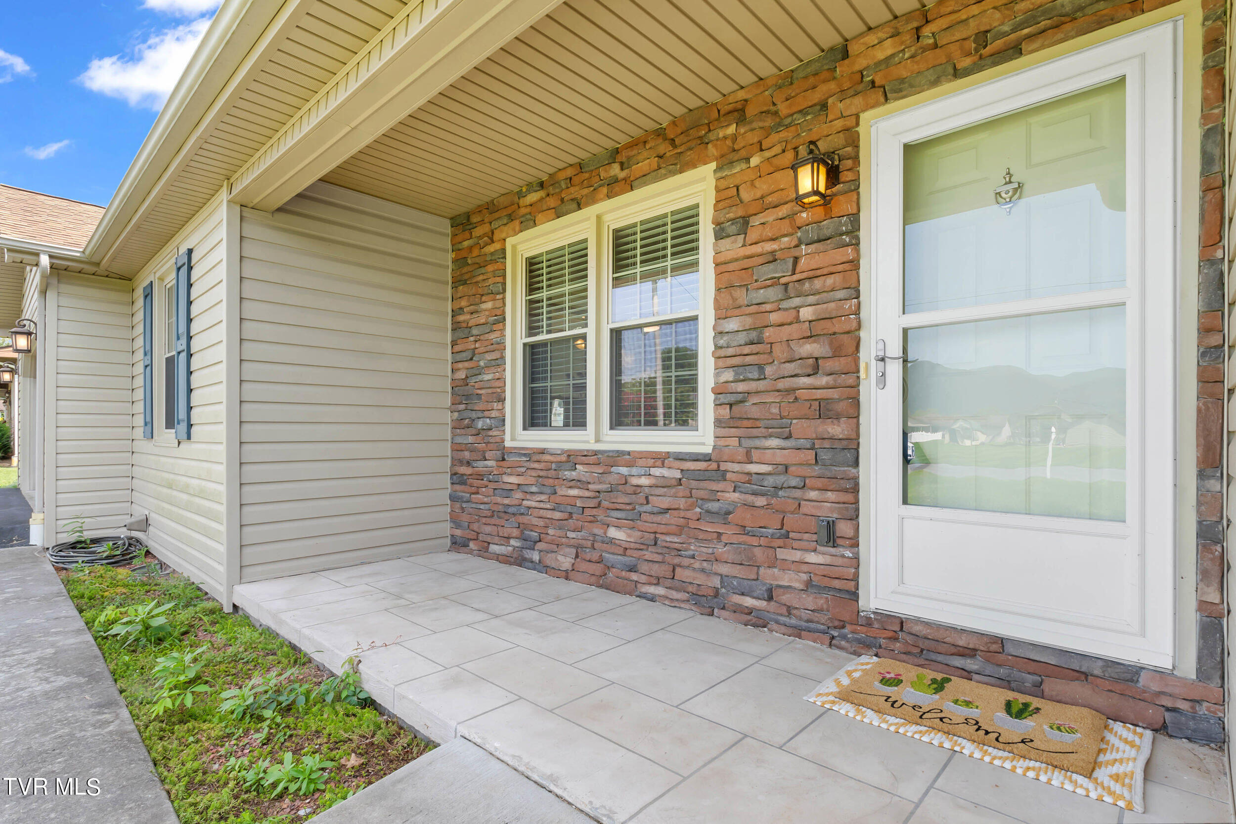 121 Thomas Lincoln Place Place