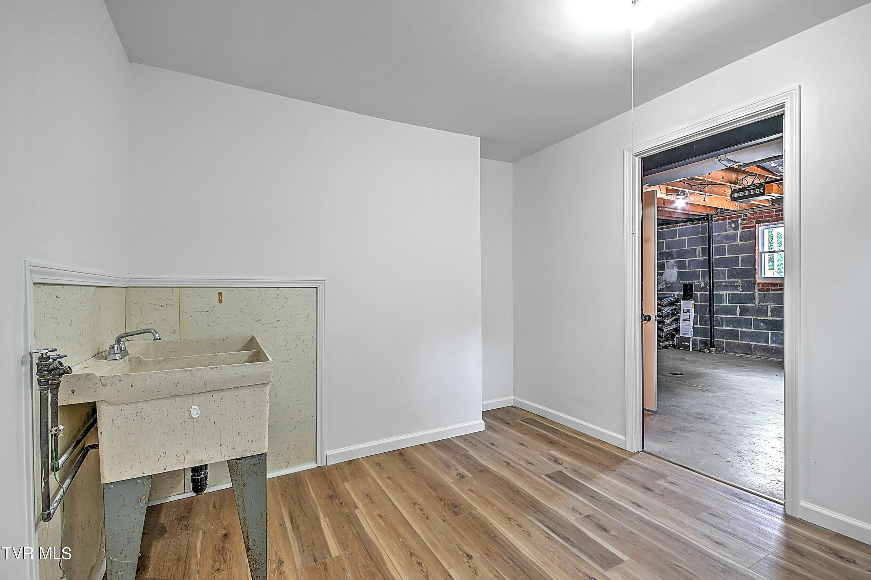 3629 Woodlark Lane