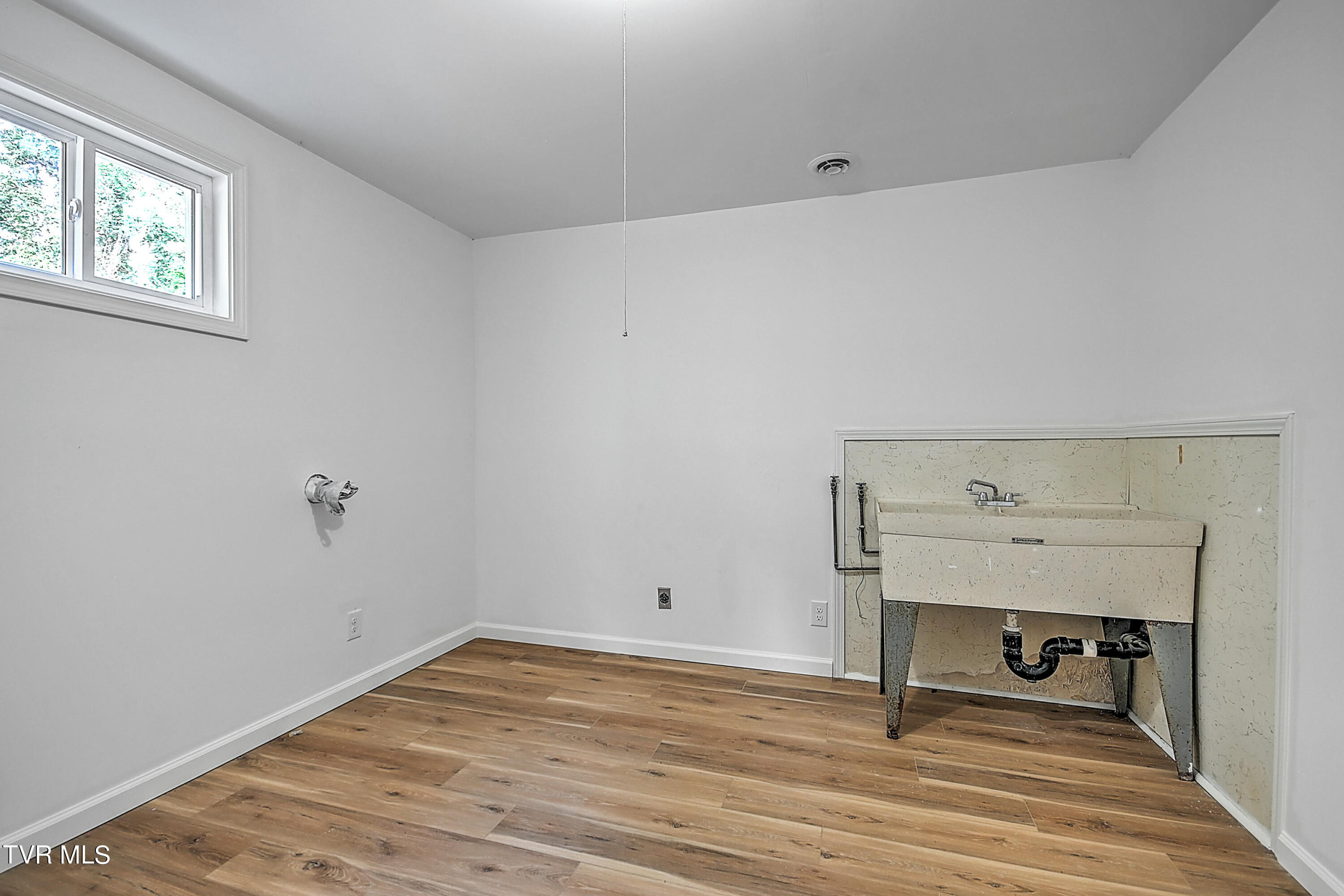 3629 Woodlark Lane
