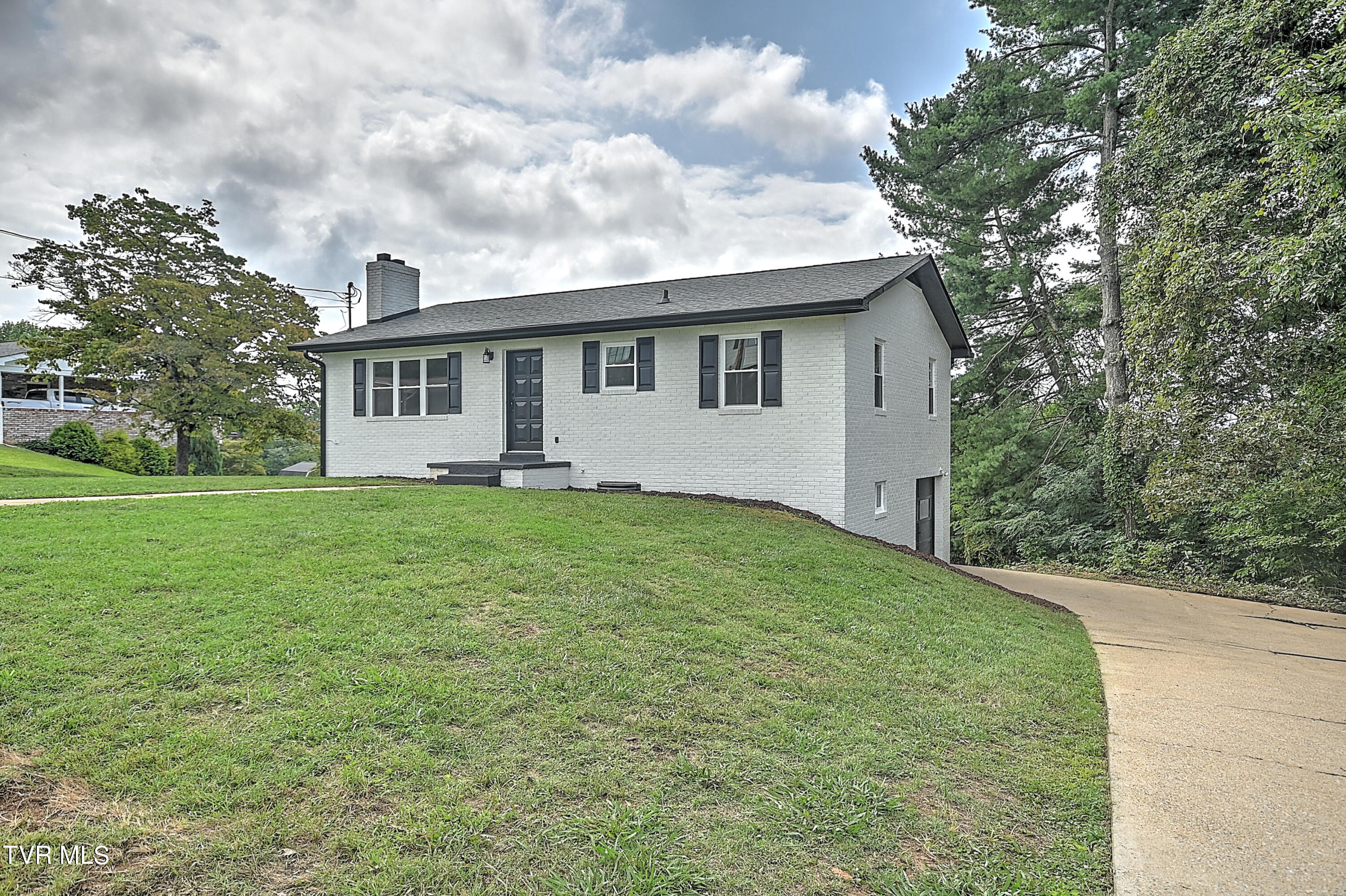3629 Woodlark Lane