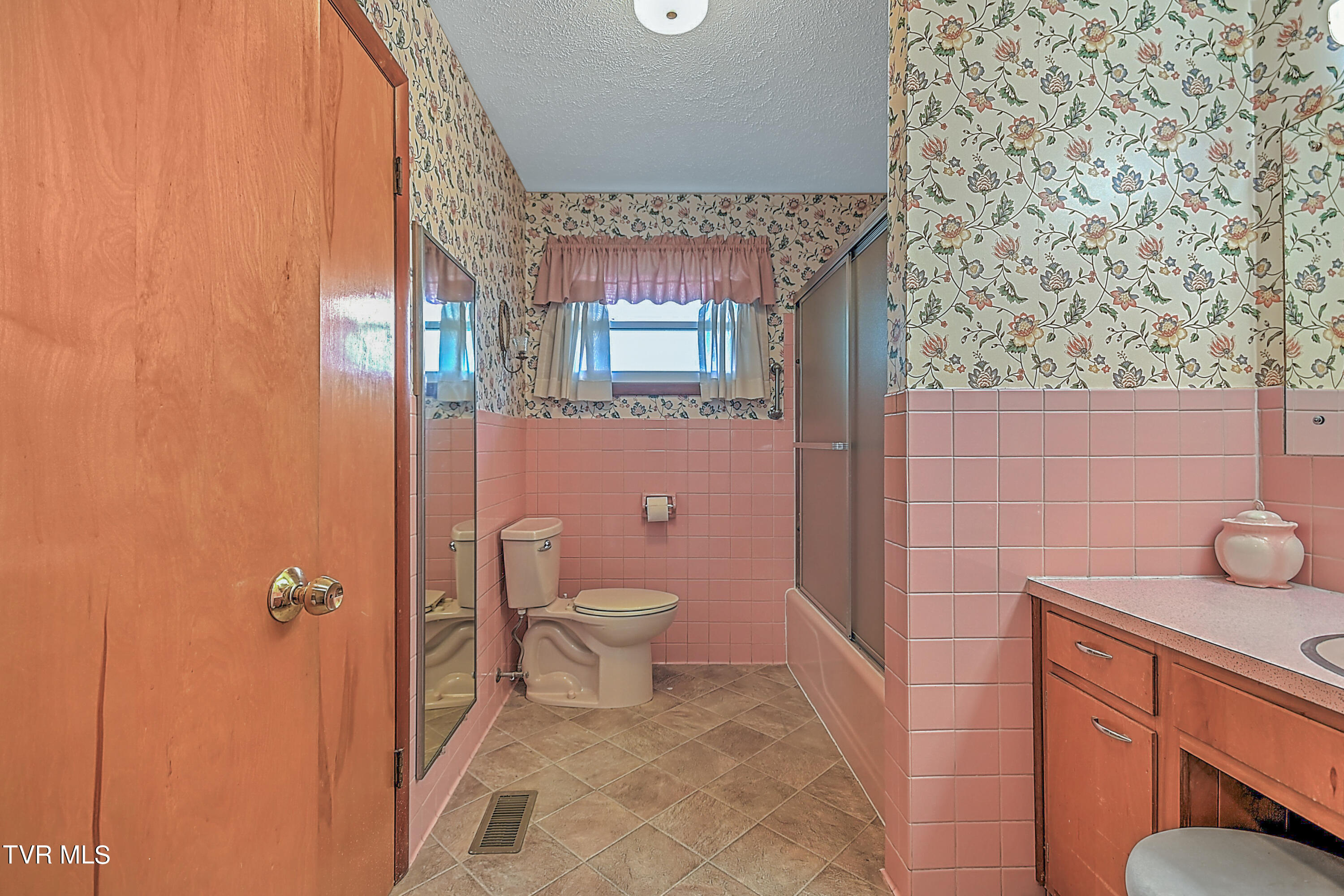 1001 Spring Valley Drive