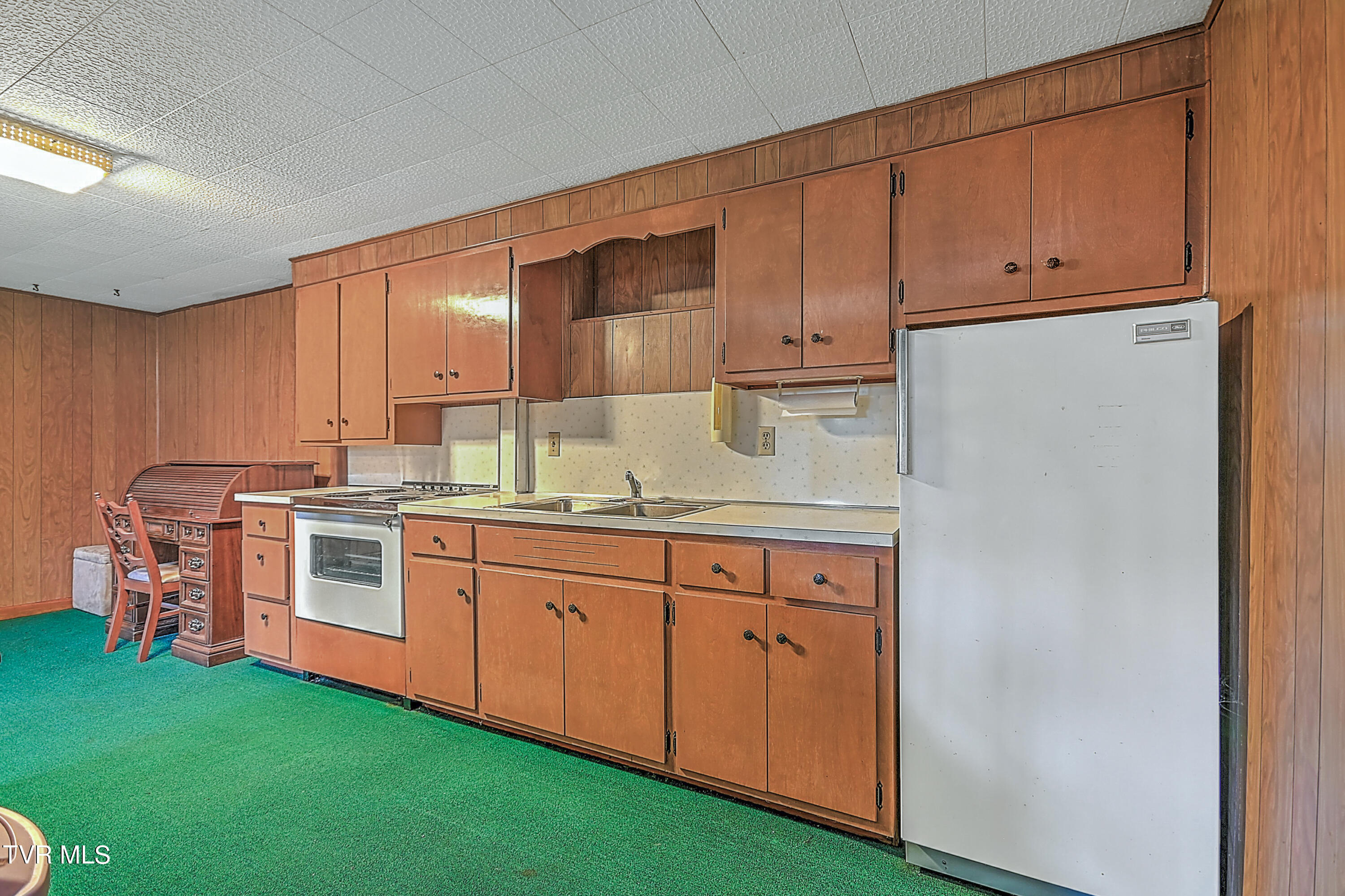 1001 Spring Valley Drive