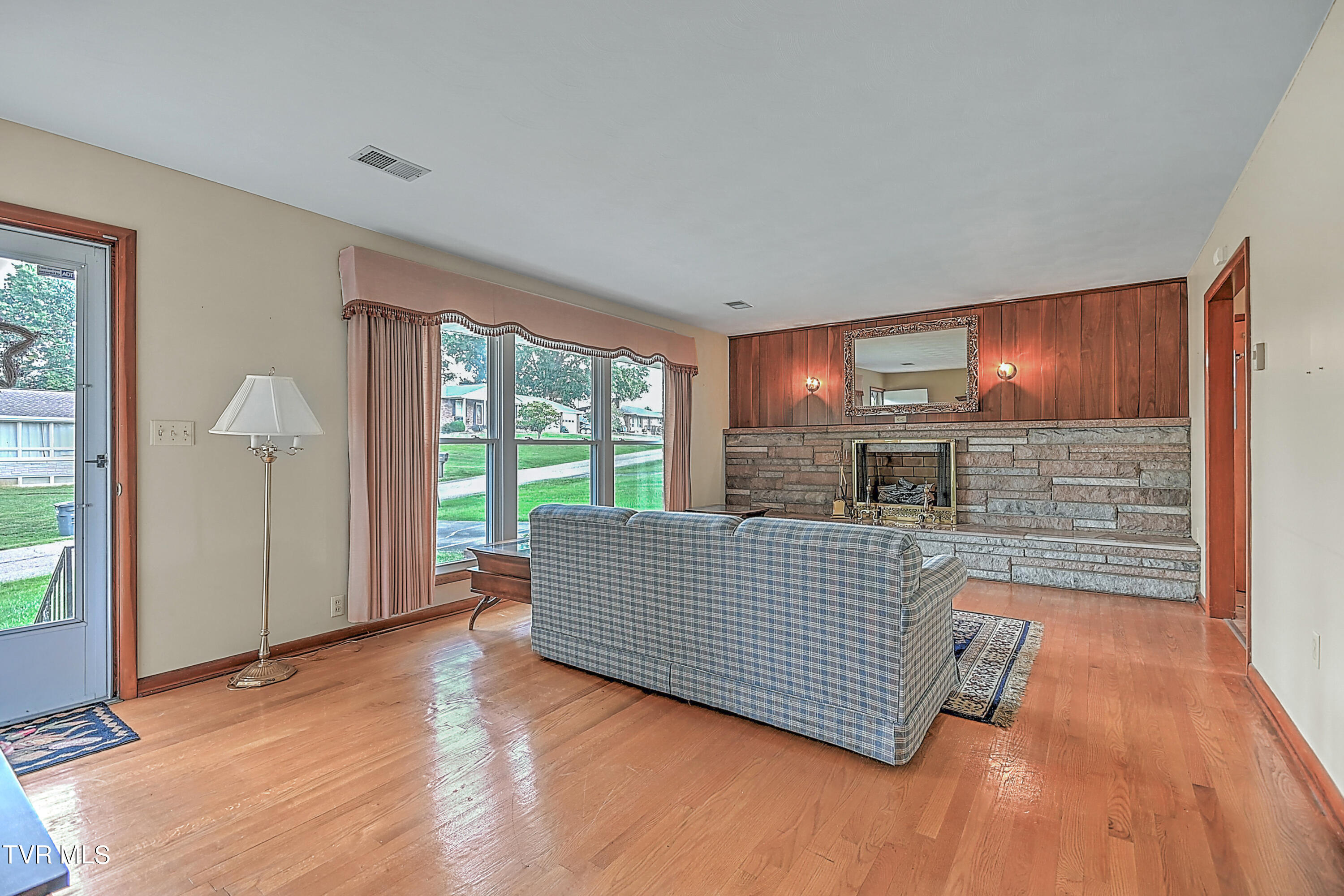 1001 Spring Valley Drive