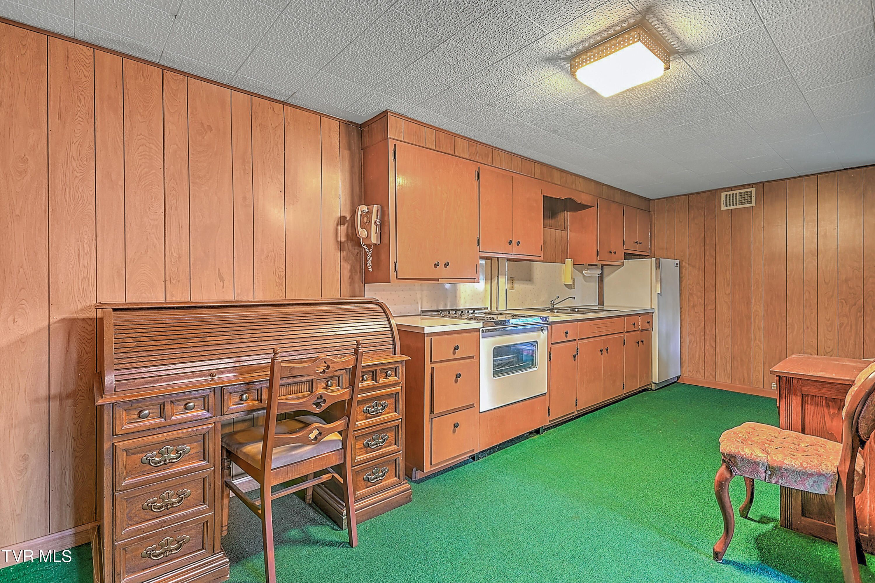 1001 Spring Valley Drive