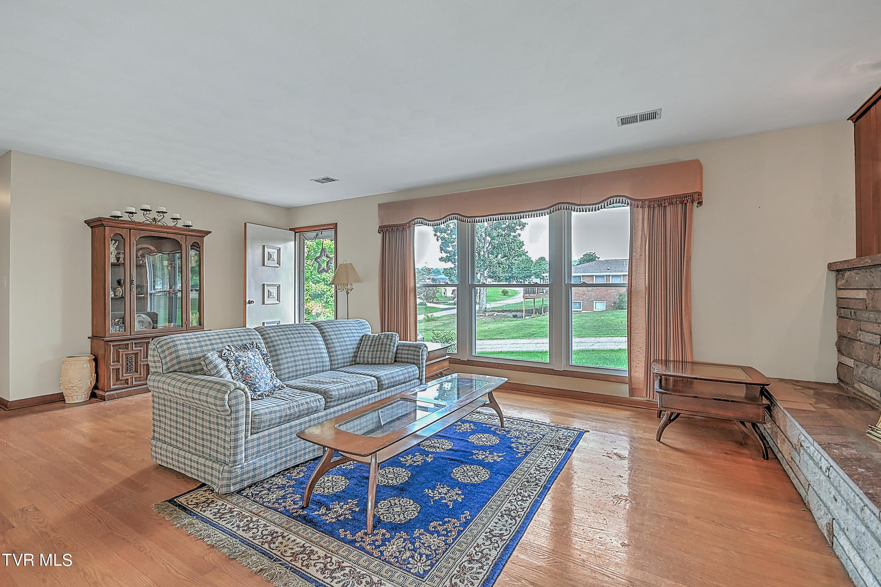 1001 Spring Valley Drive