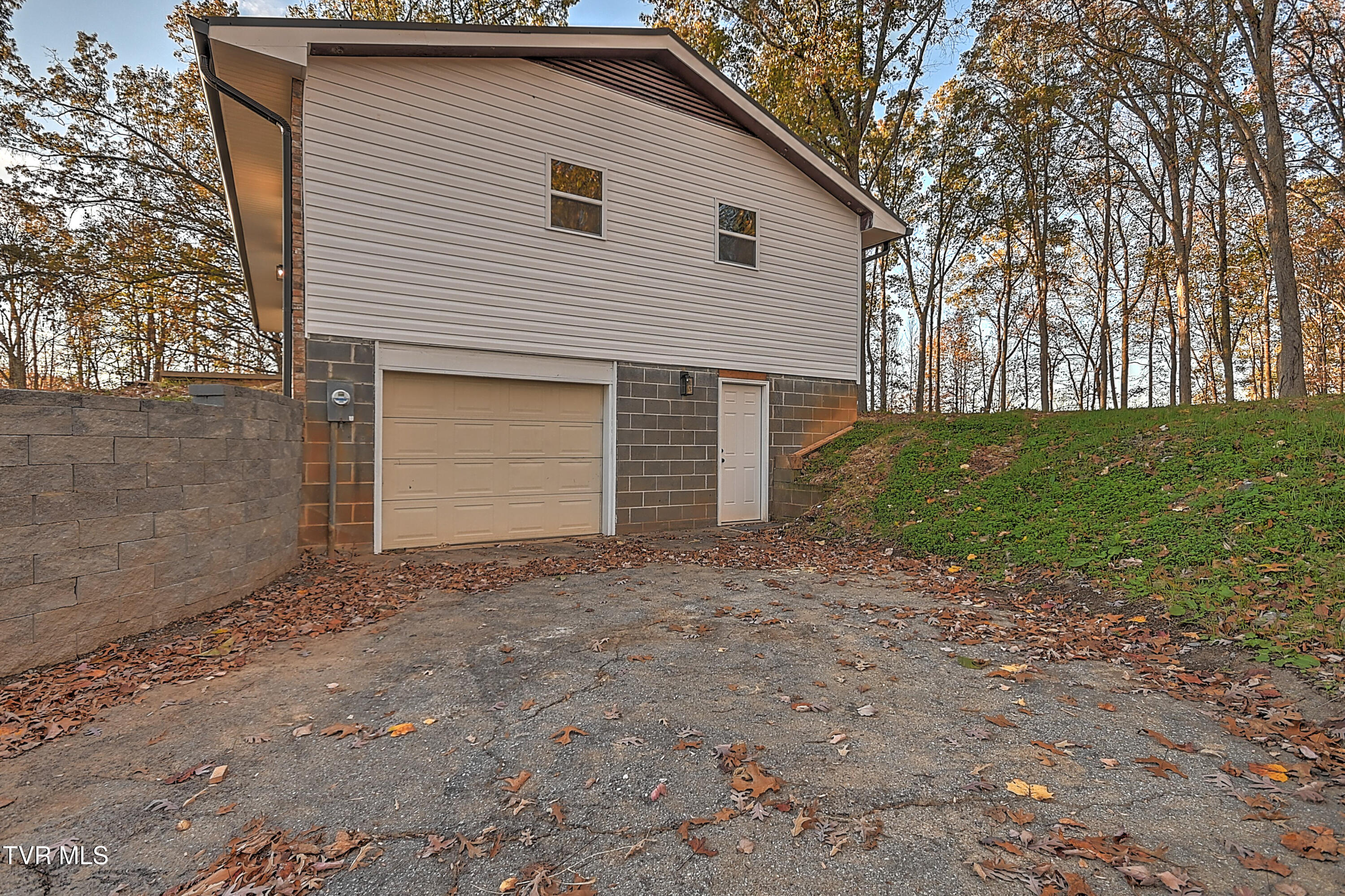 411 Spring Valley Circle
