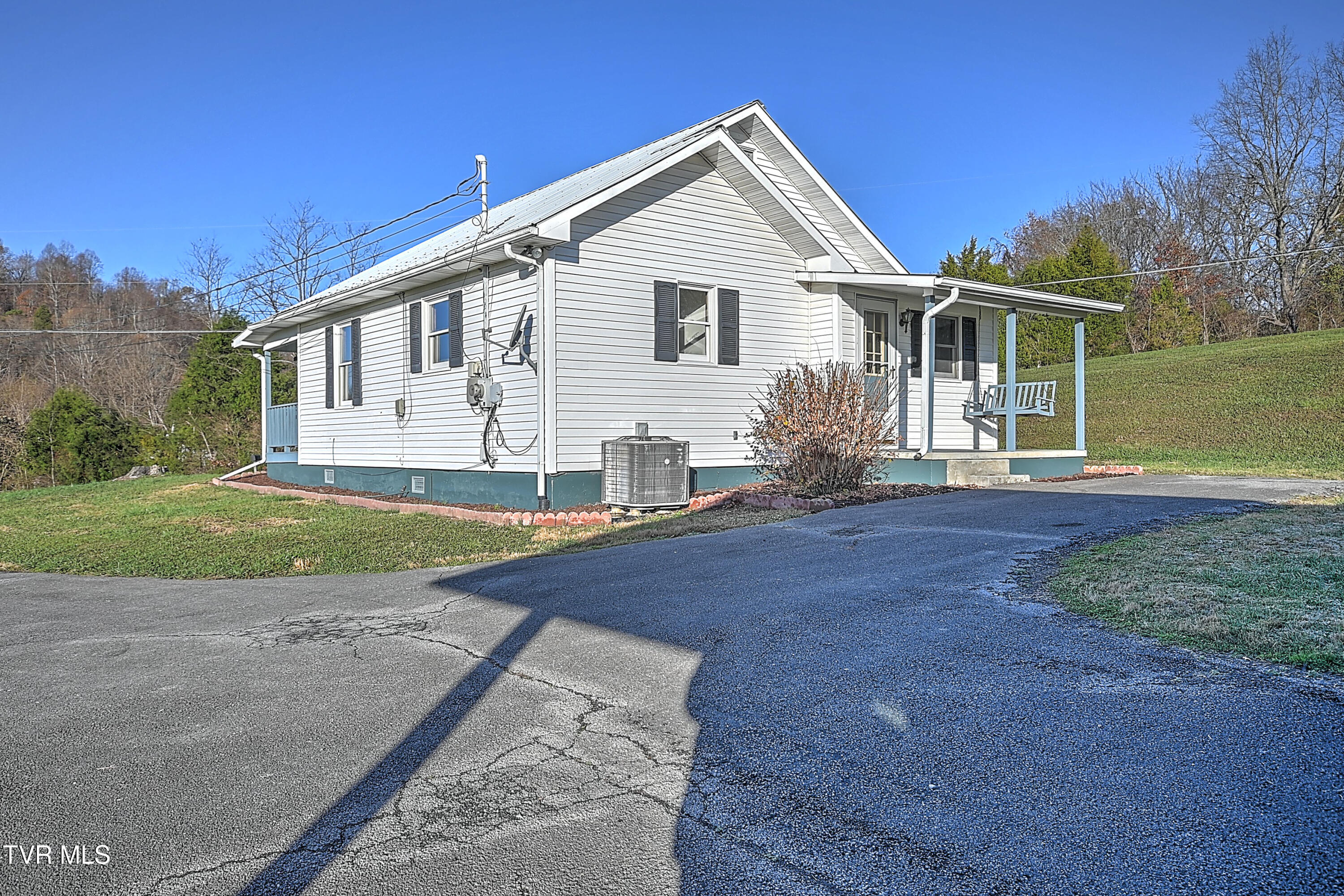 124 Harrington Hollow Road