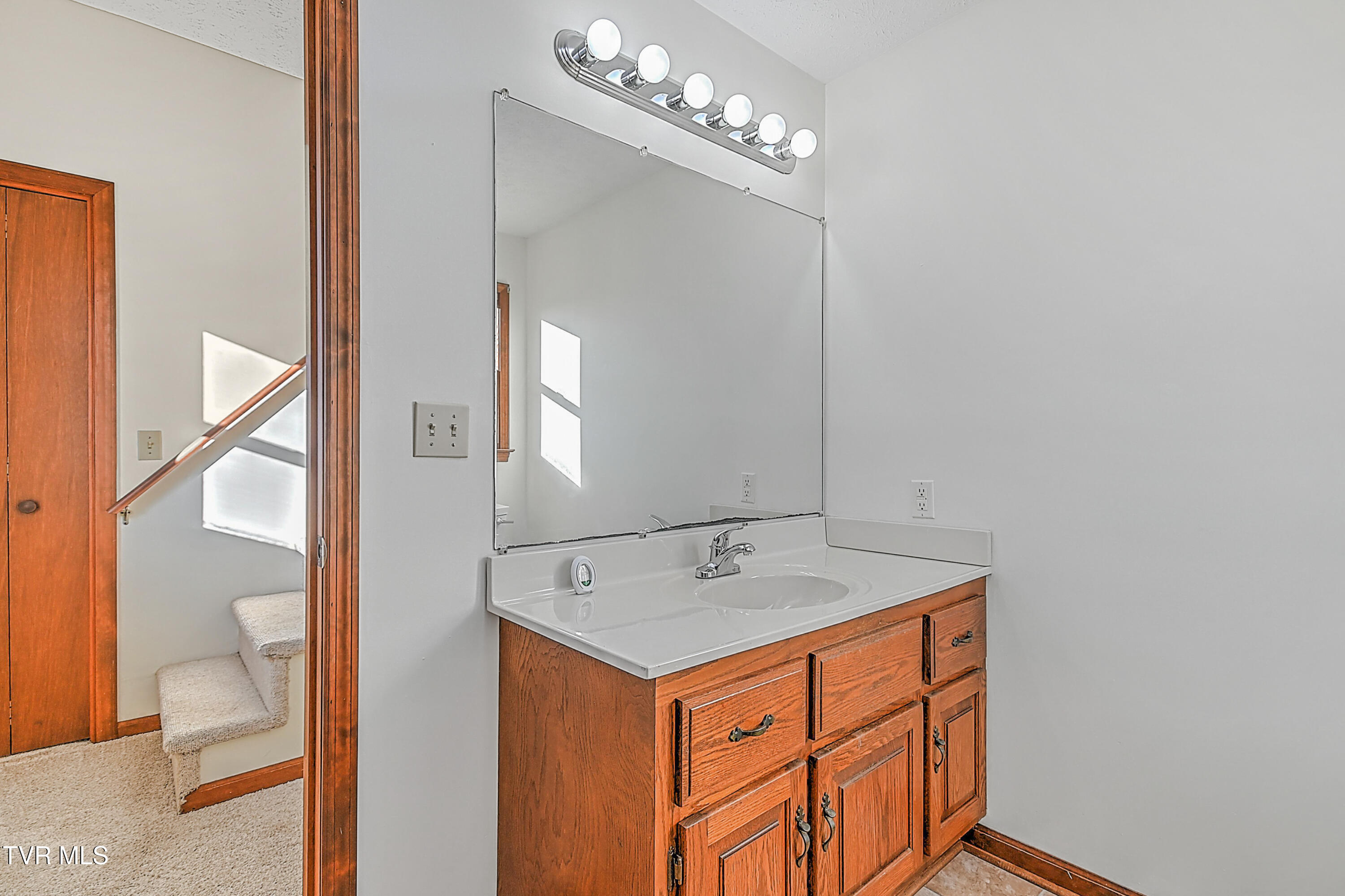 124 Harrington Hollow Road
