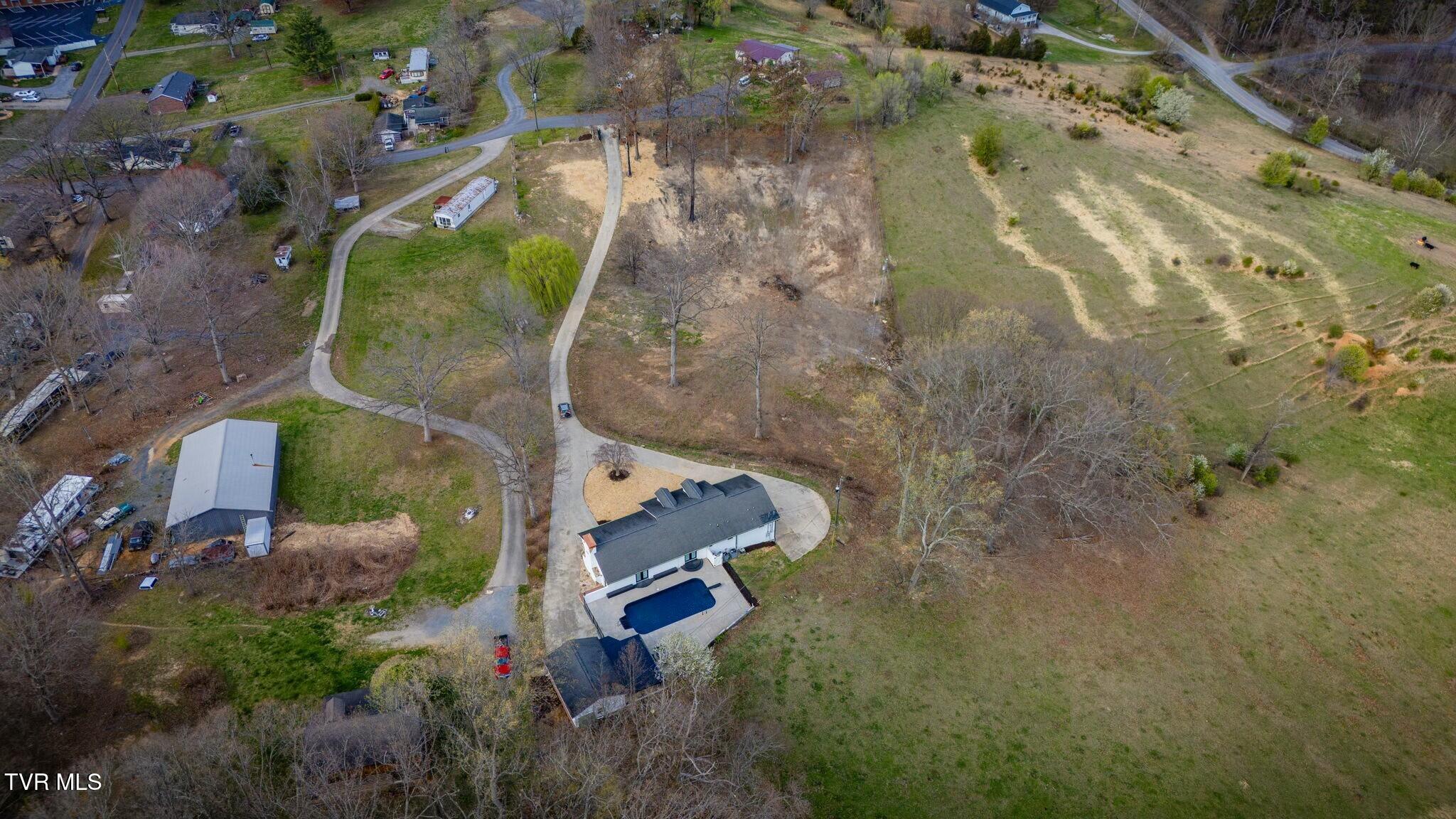 1120 Kinzer Lane
