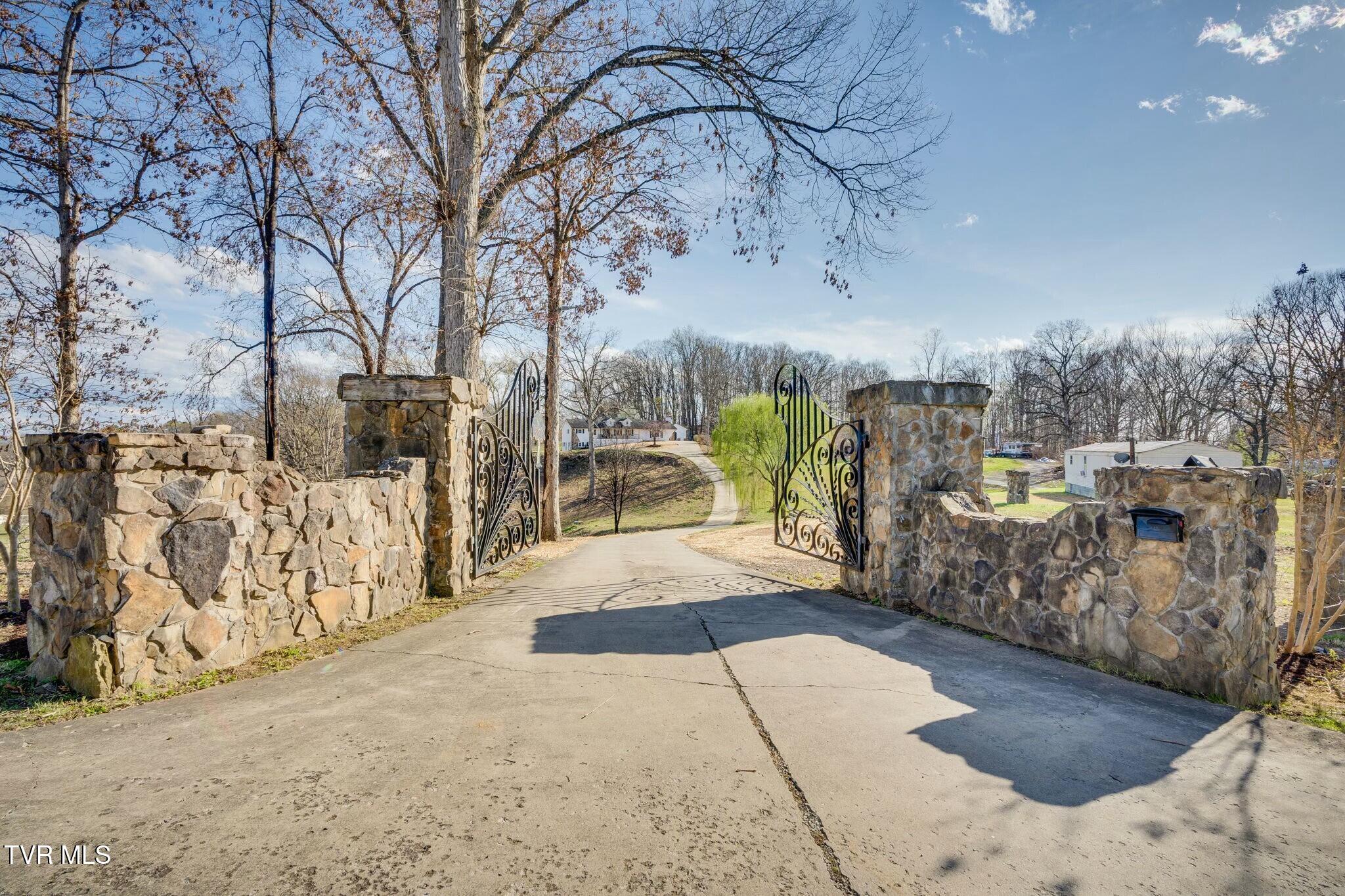 1120 Kinzer Lane
