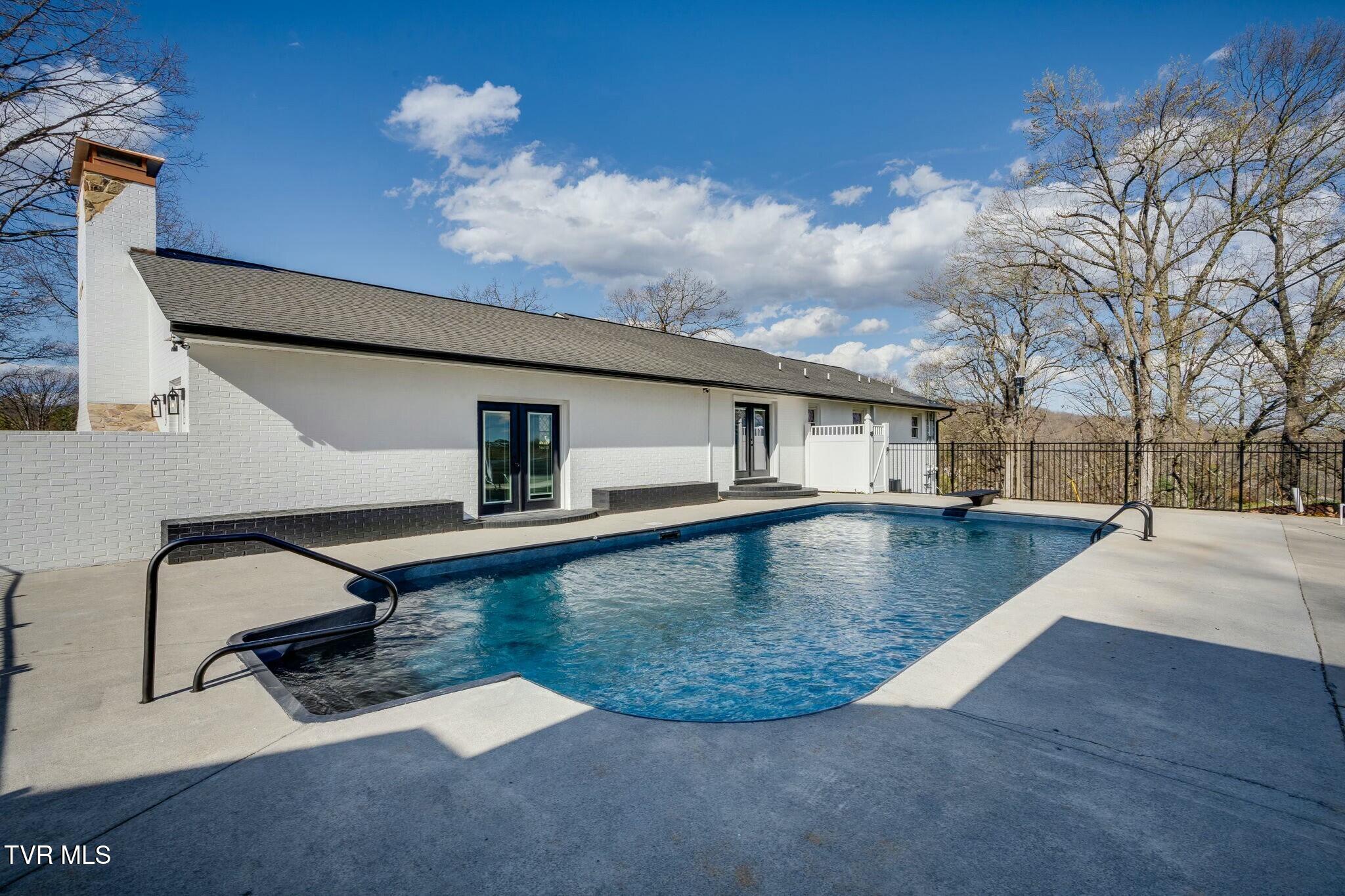 1120 Kinzer Lane