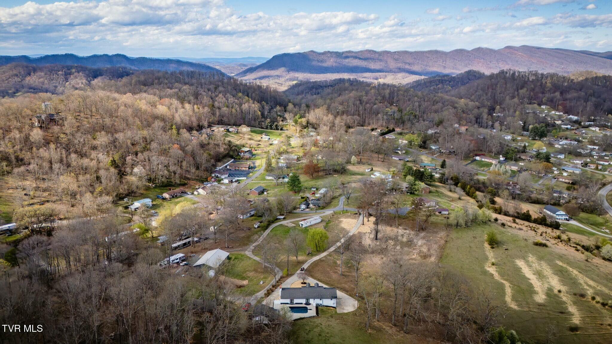 1120 Kinzer Lane