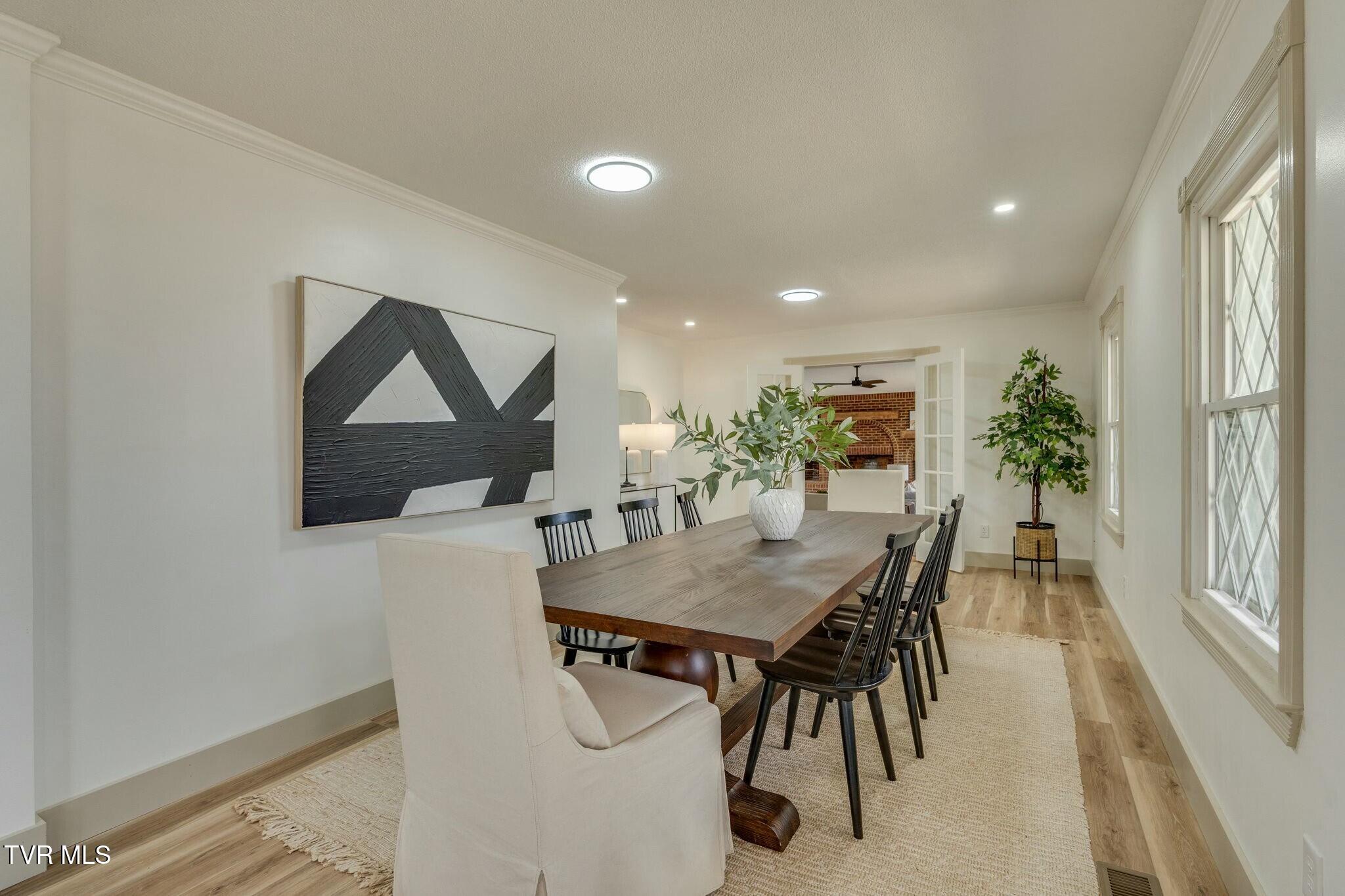 1120 Kinzer Lane