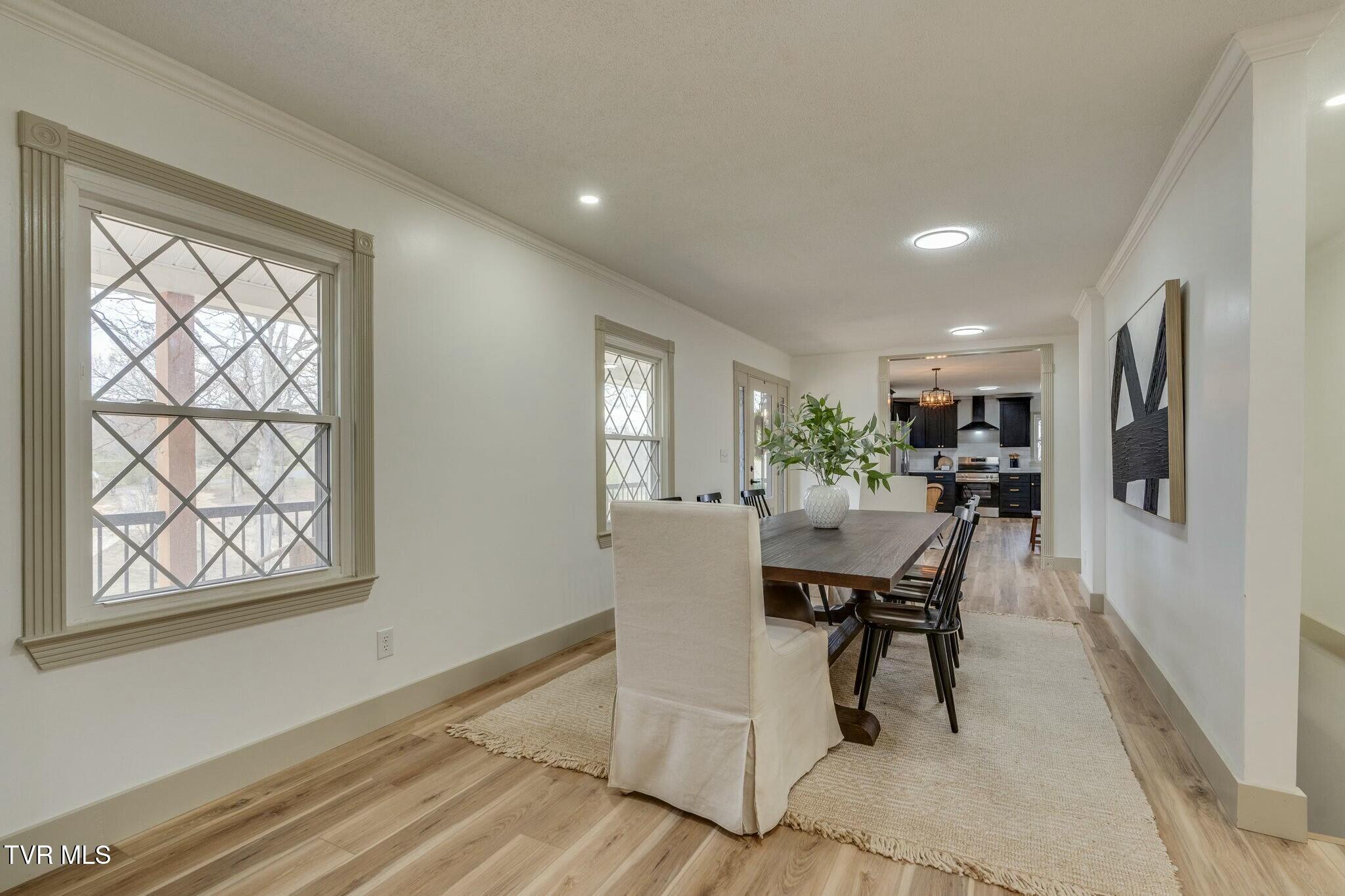 1120 Kinzer Lane