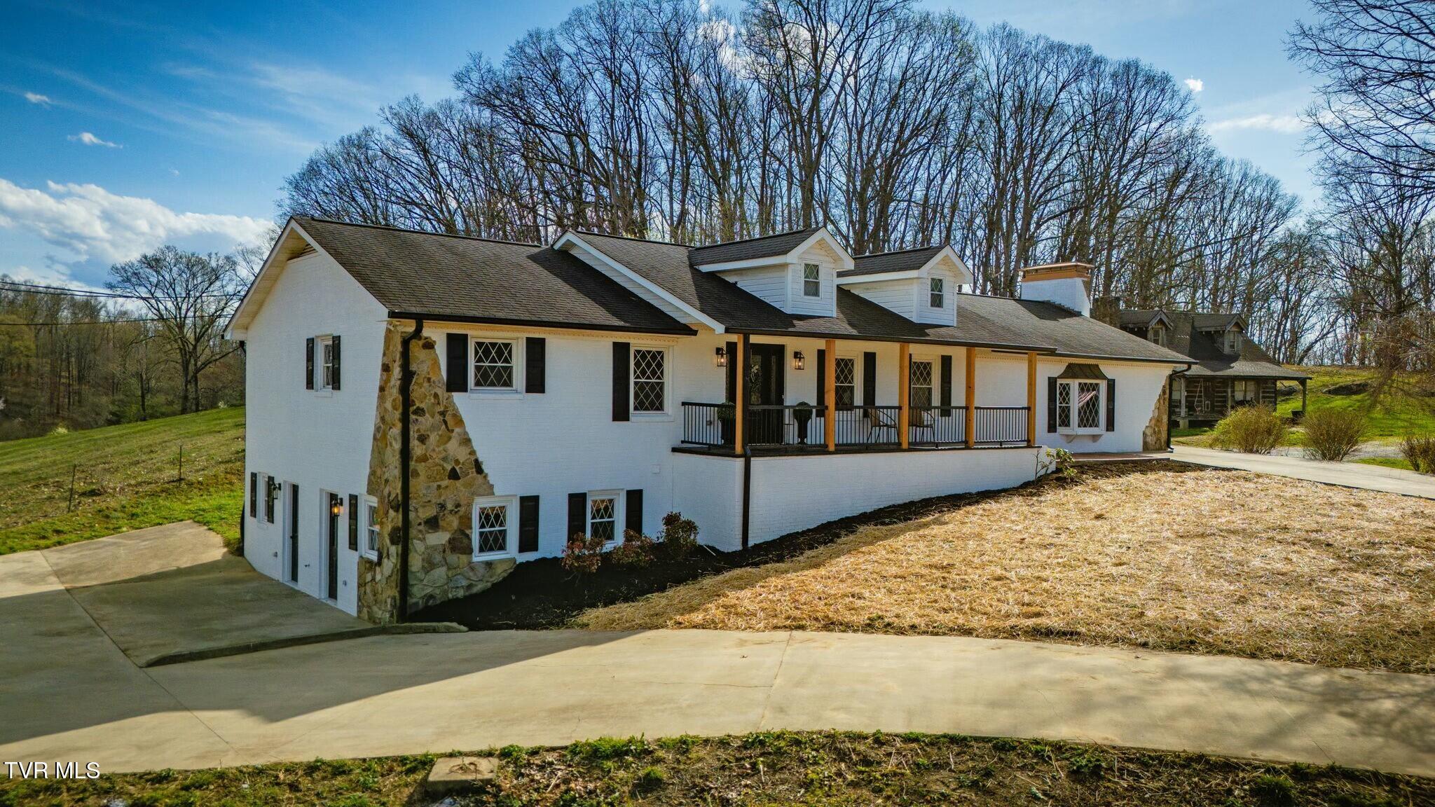 1120 Kinzer Lane
