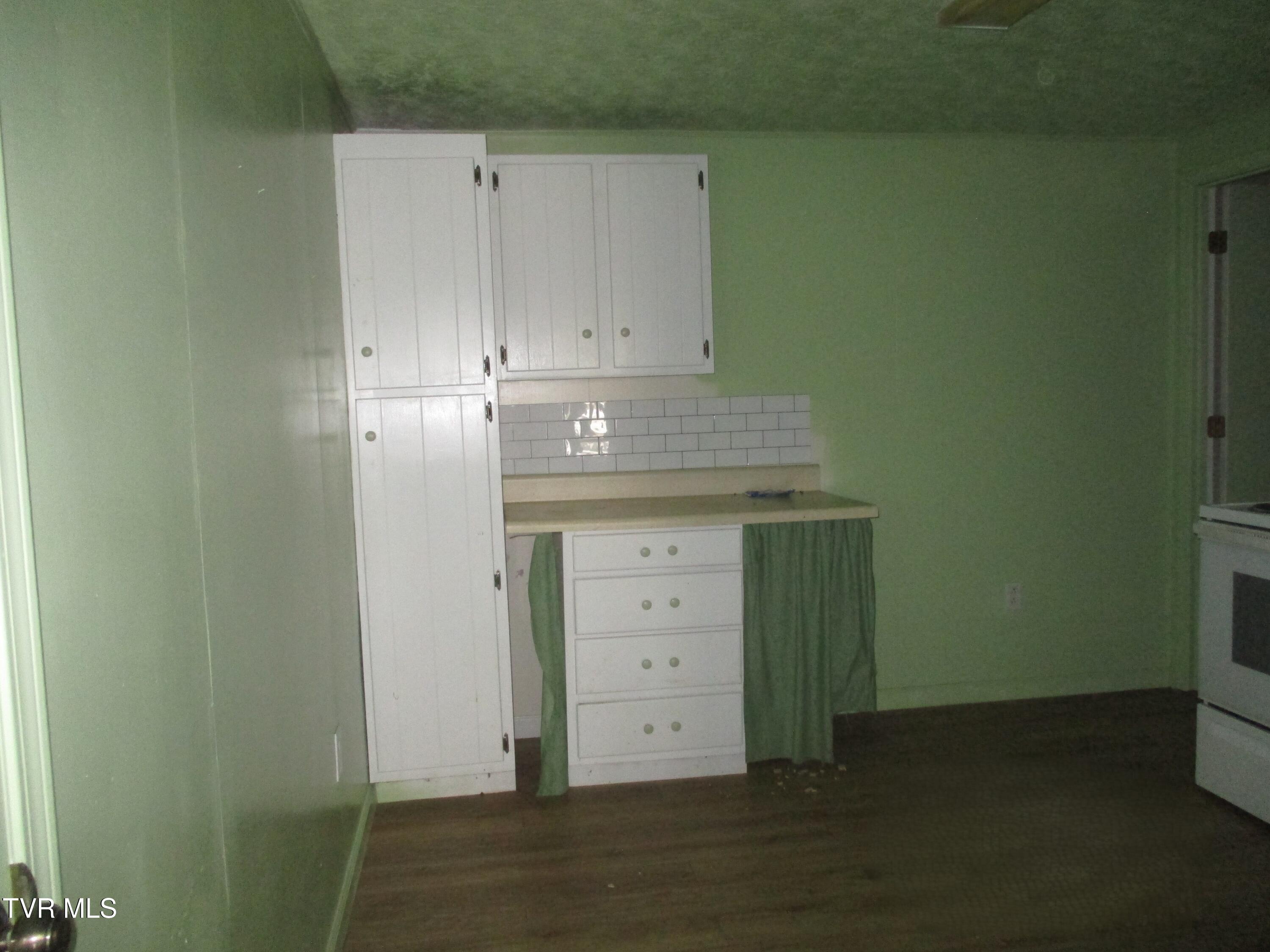 145 Rock City Road