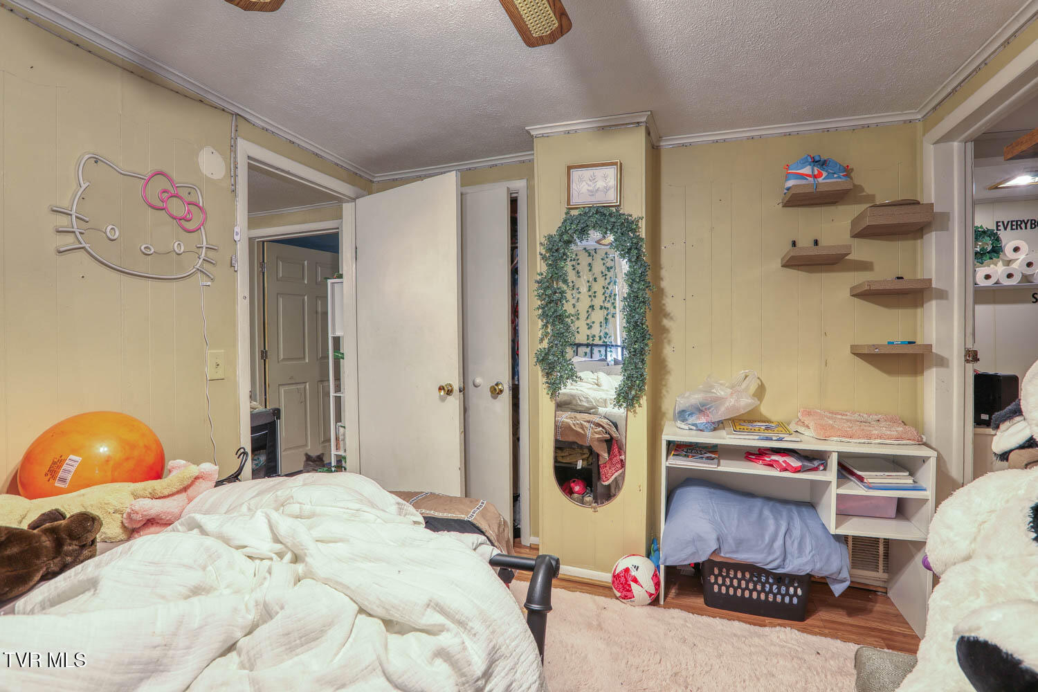 1824&1828 Netherland Inn Road