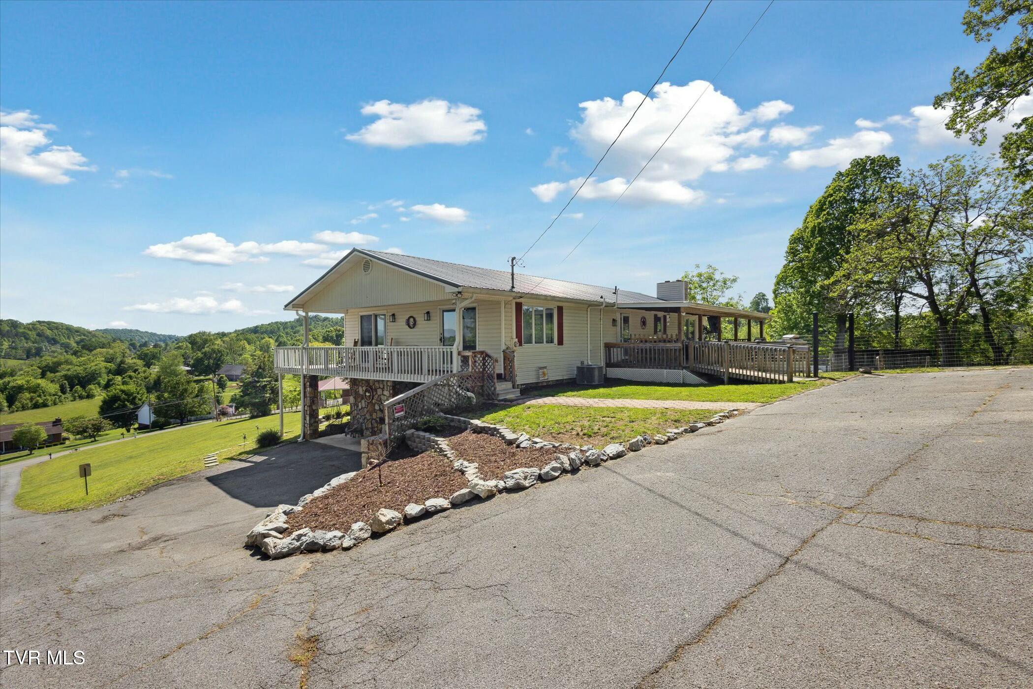 128 Harwood Road