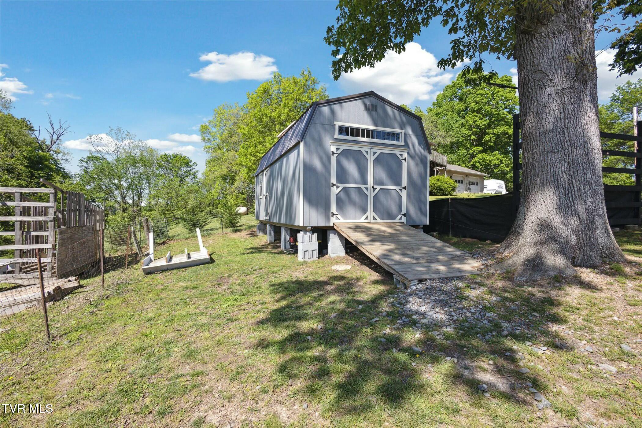 128 Harwood Road