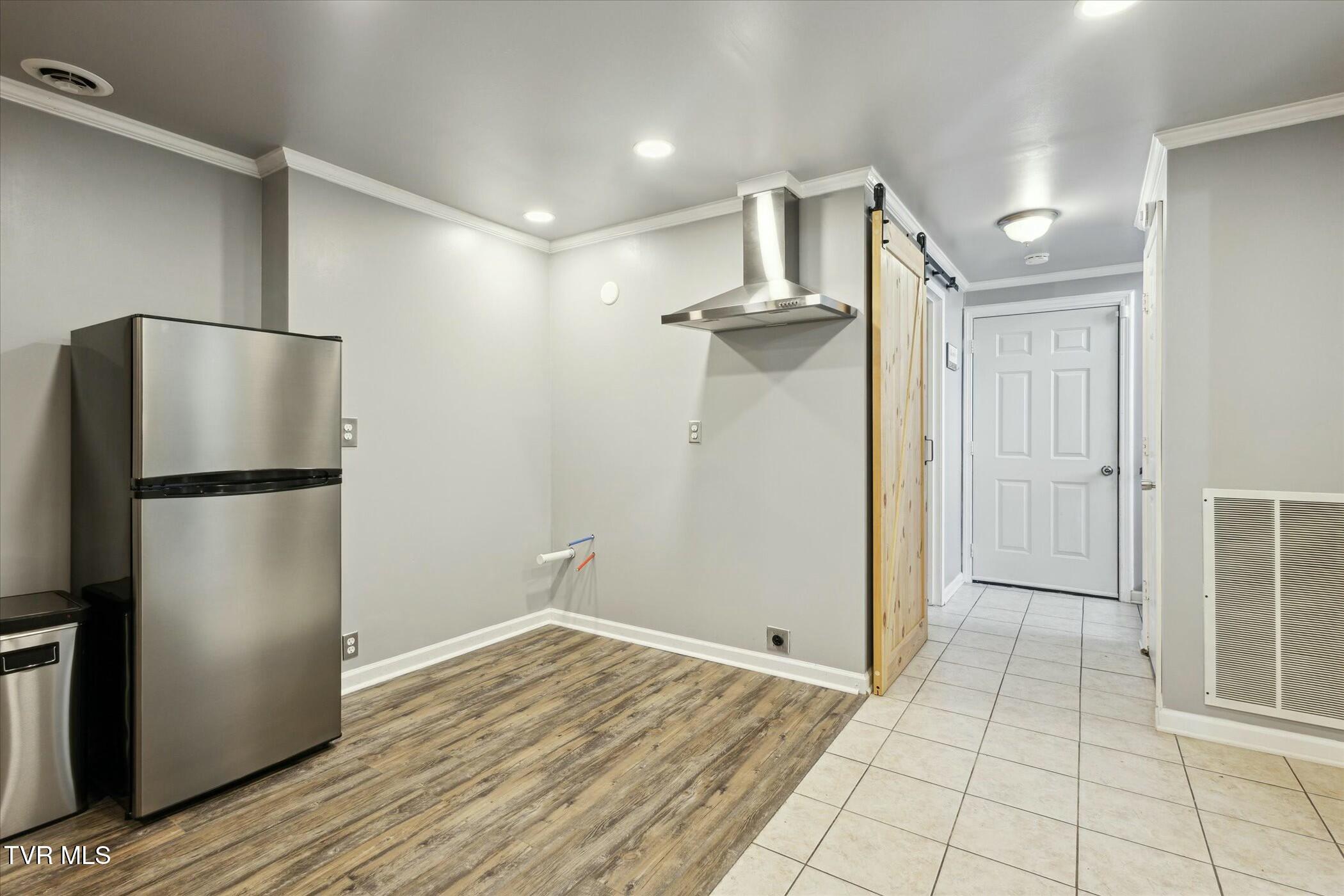 128 Harwood Road
