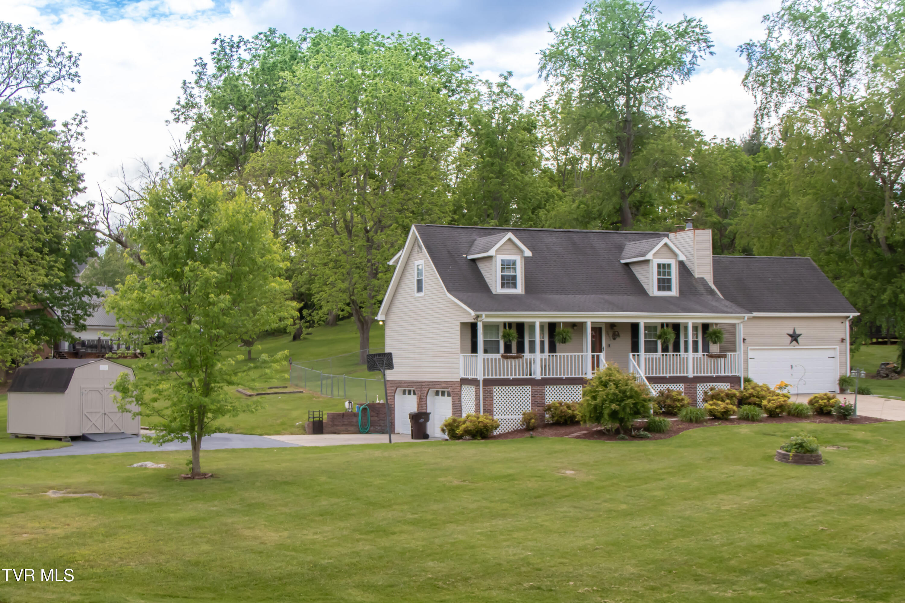 3493 Weaver Pike