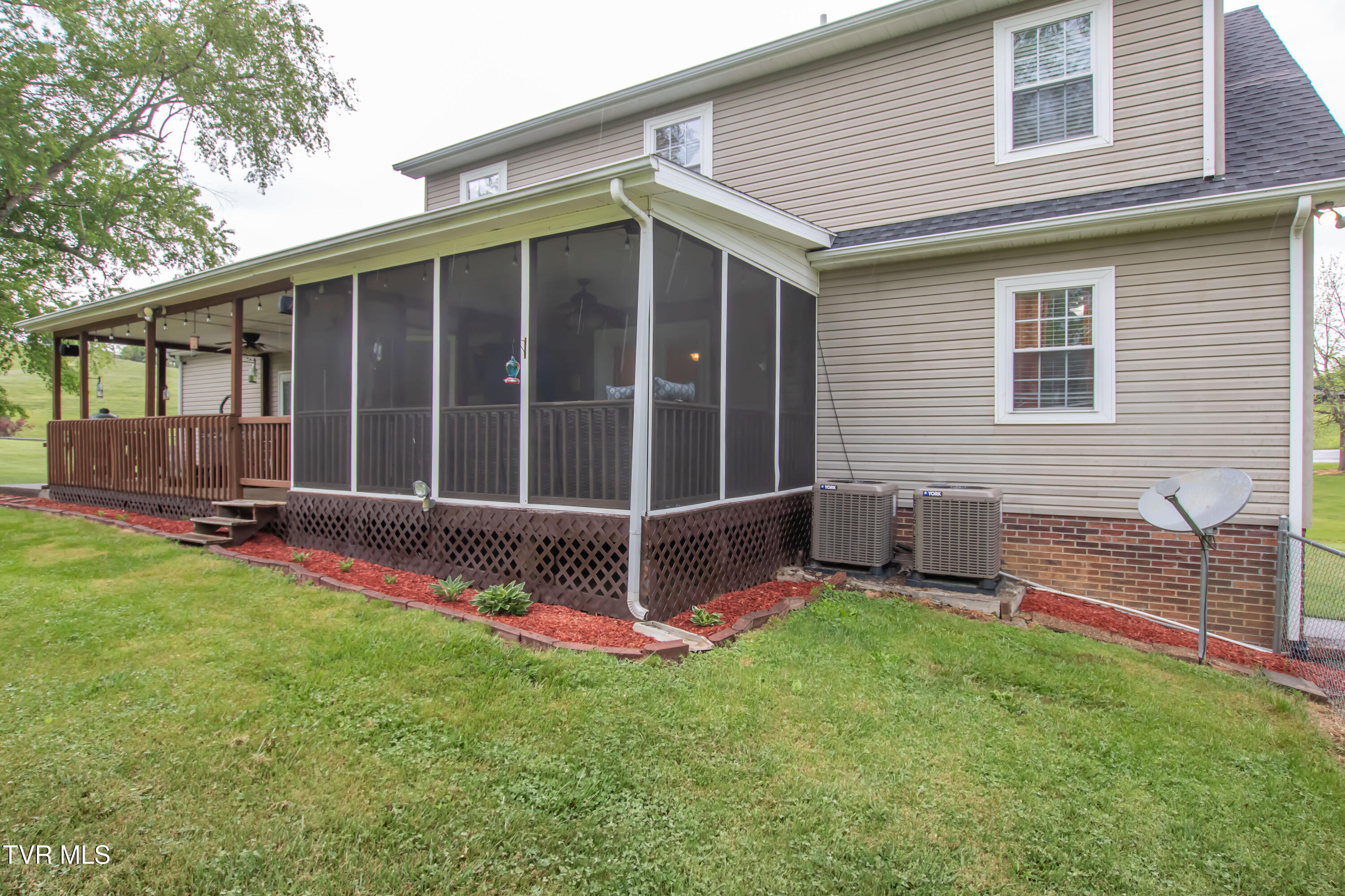 3493 Weaver Pike