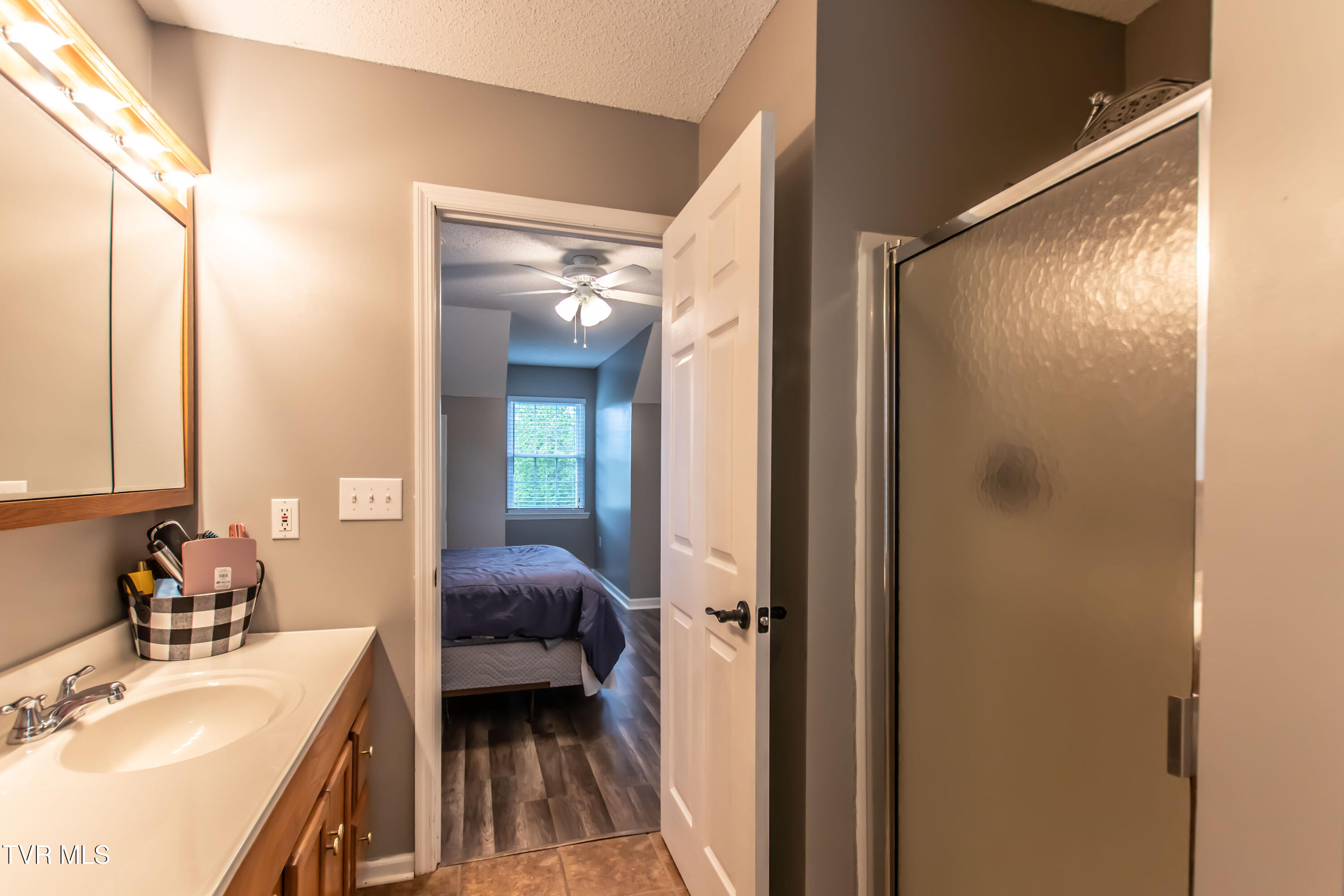 3493 Weaver Pike