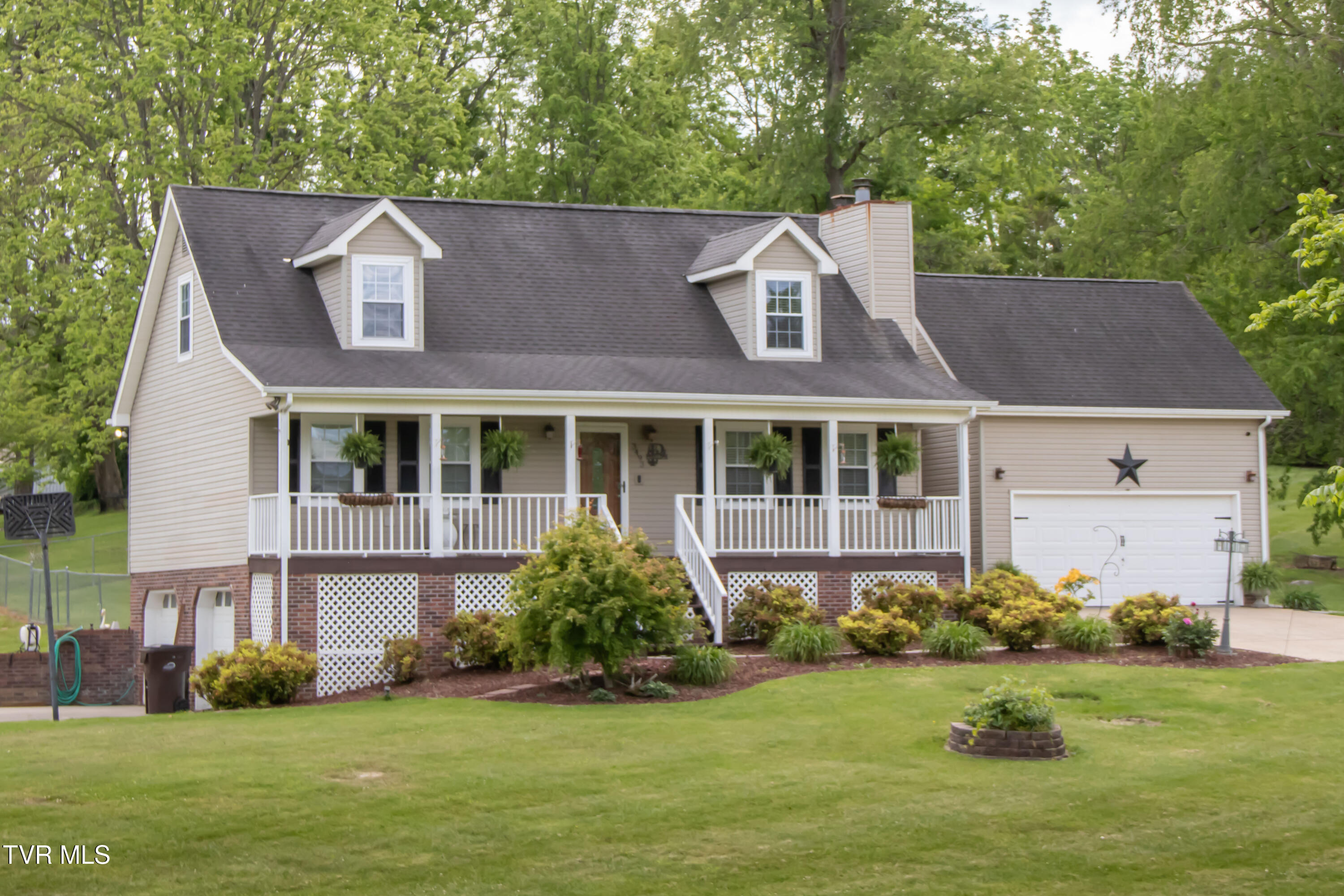 3493 Weaver Pike