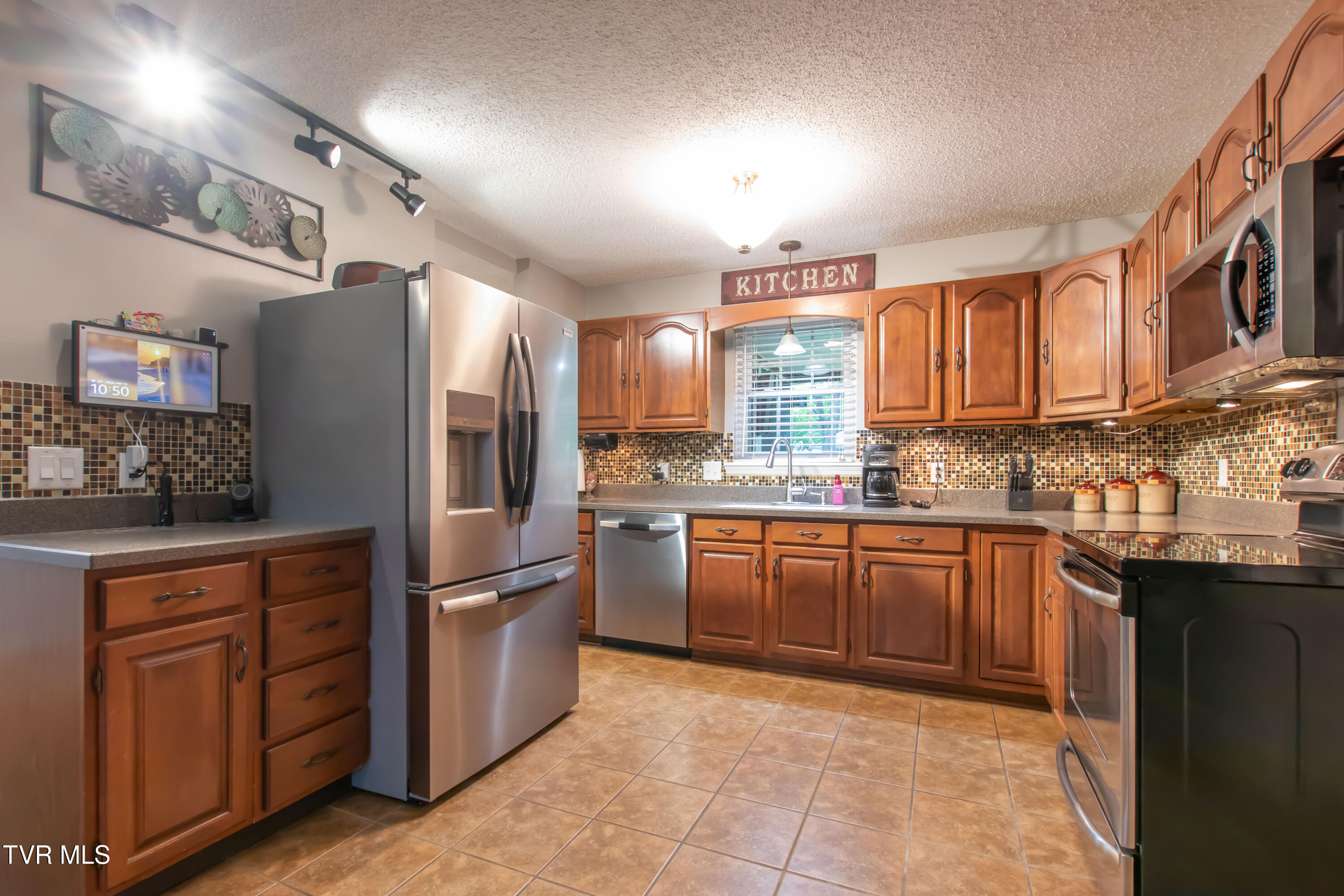 3493 Weaver Pike