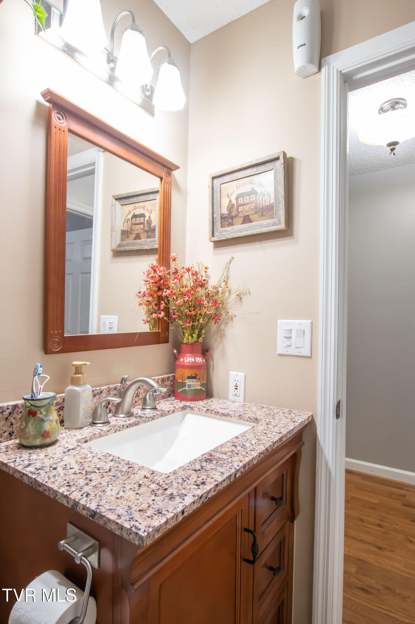 3493 Weaver Pike