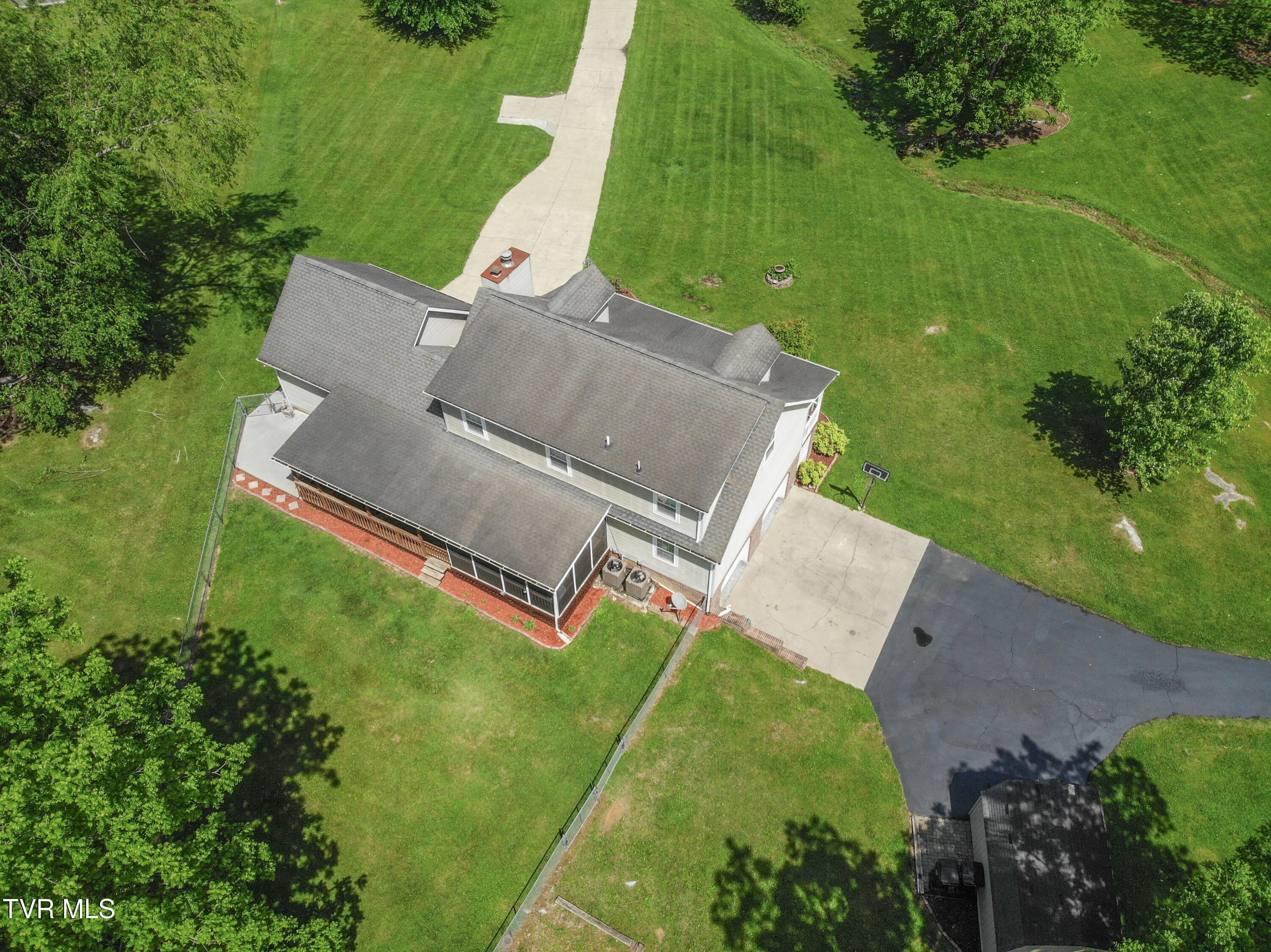 3493 Weaver Pike