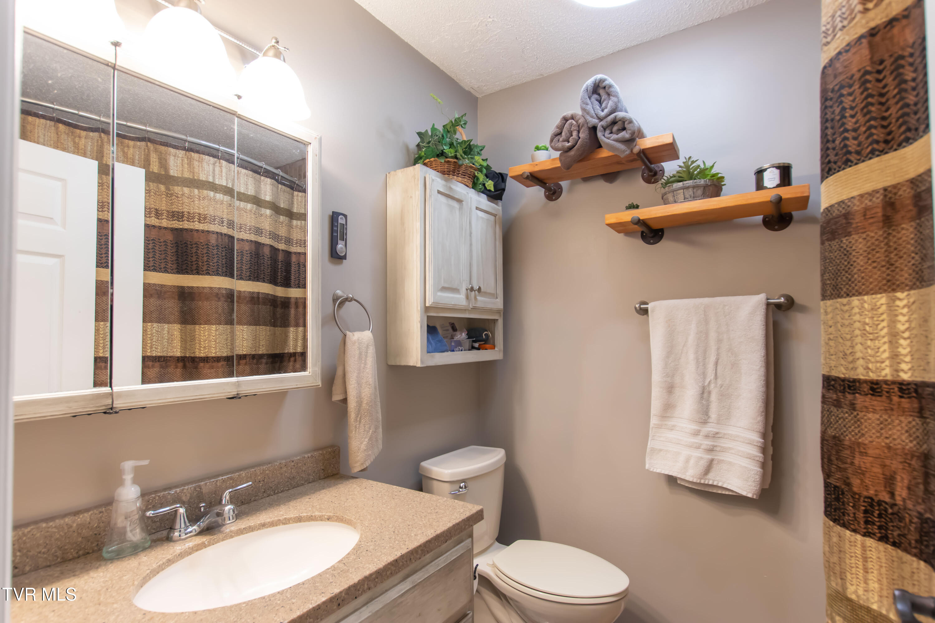 3493 Weaver Pike
