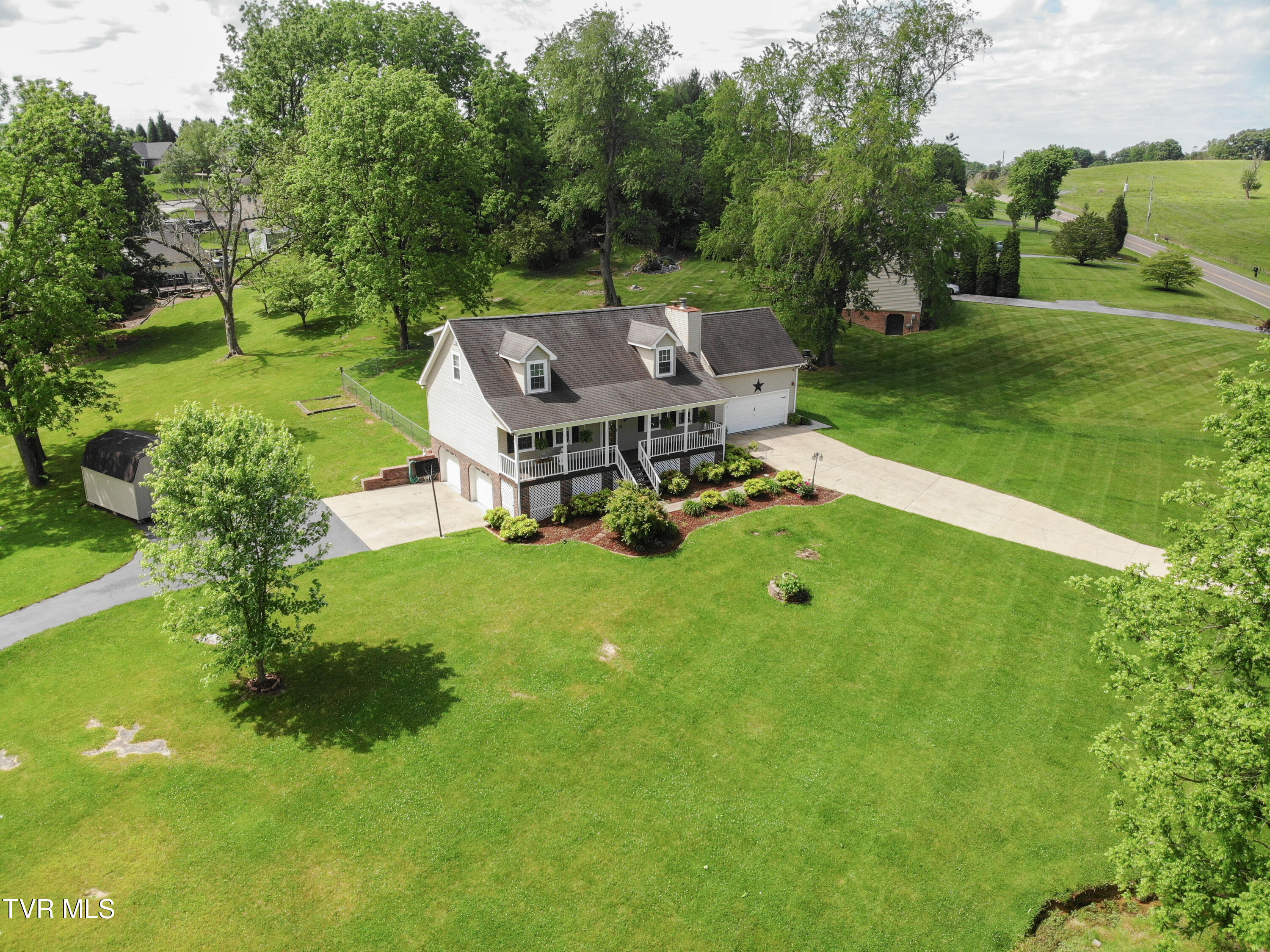 3493 Weaver Pike