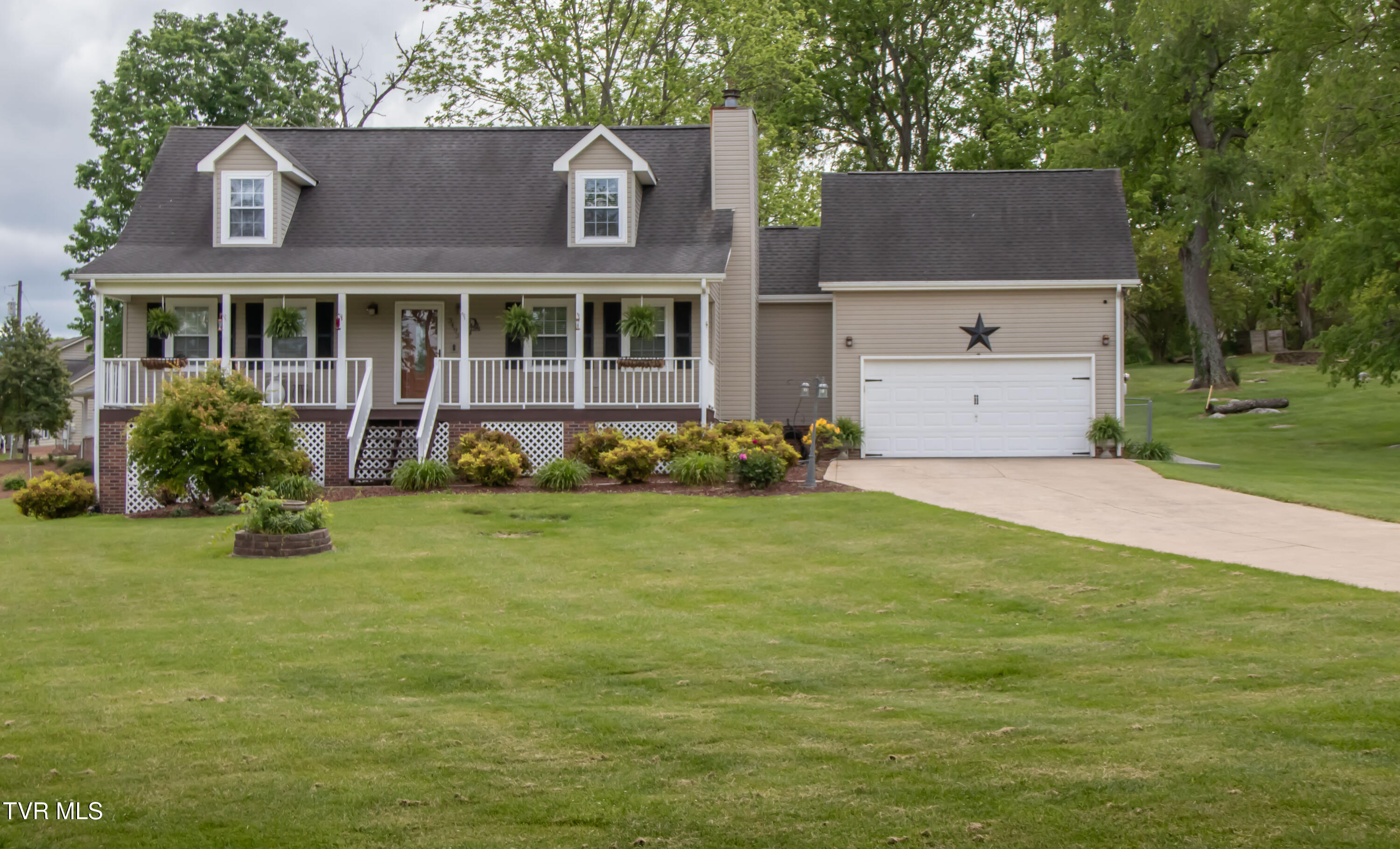 3493 Weaver Pike