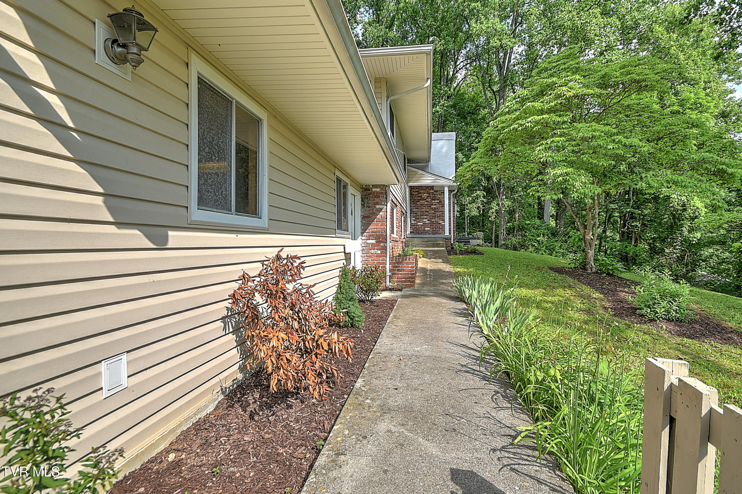 121 Hermitage Drive