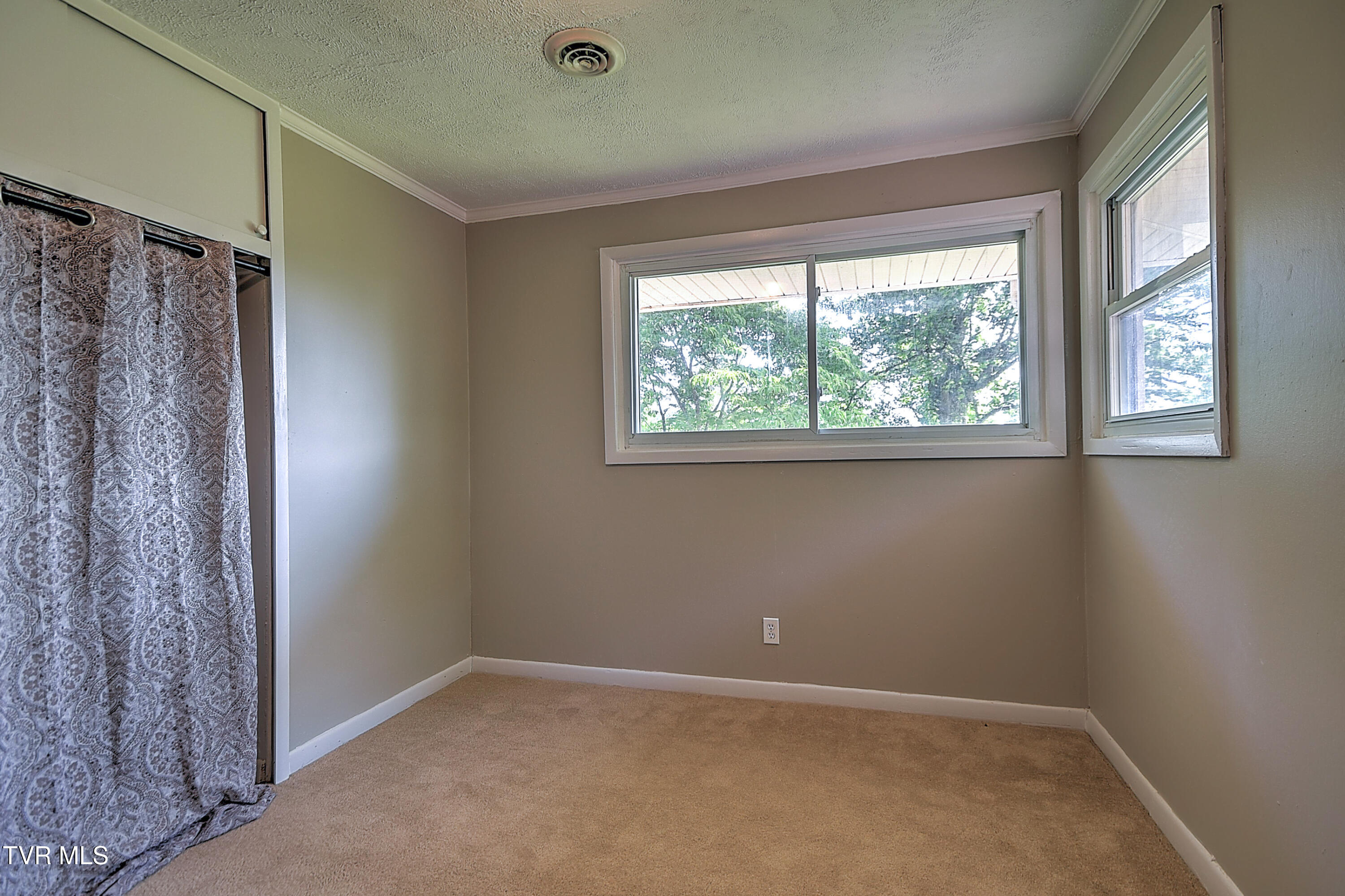 121 Hermitage Drive