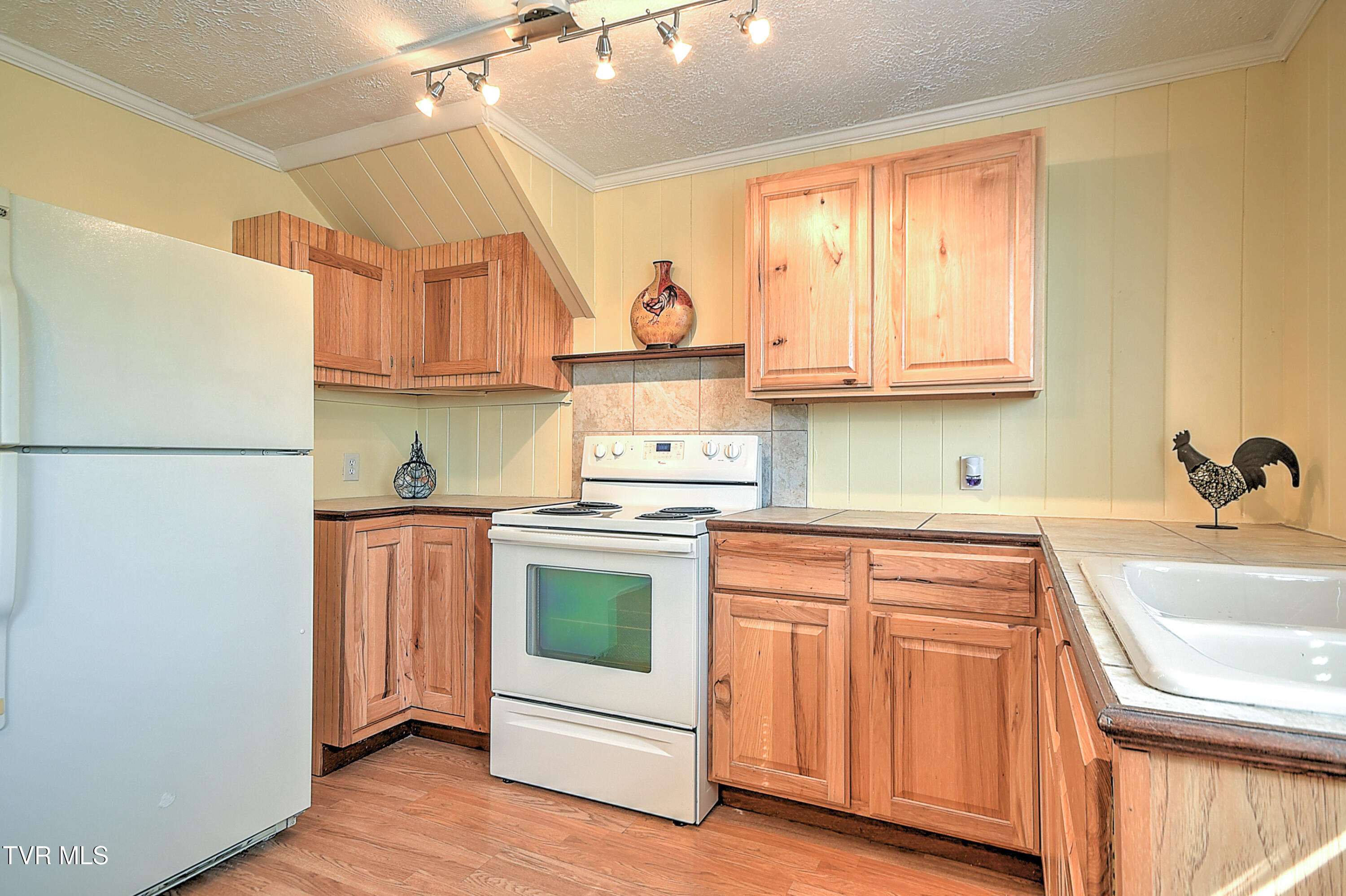 121 Hermitage Drive