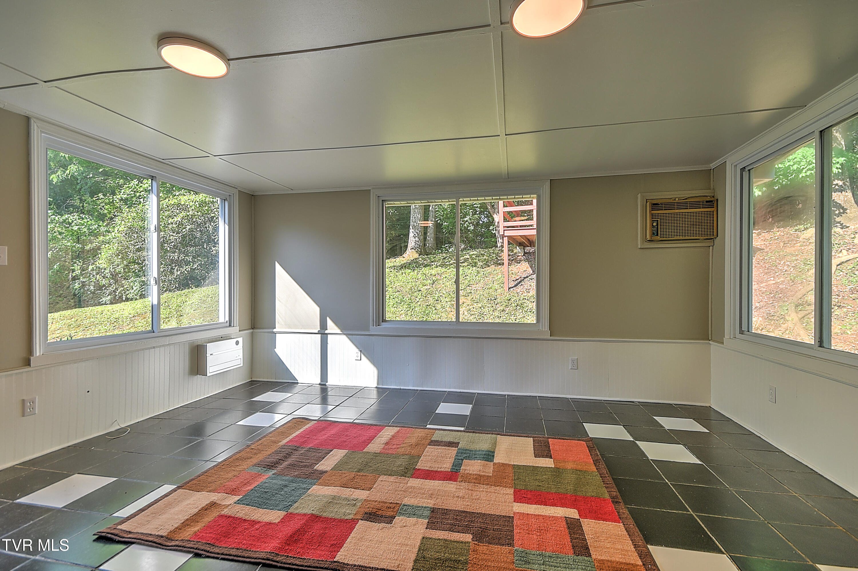 121 Hermitage Drive