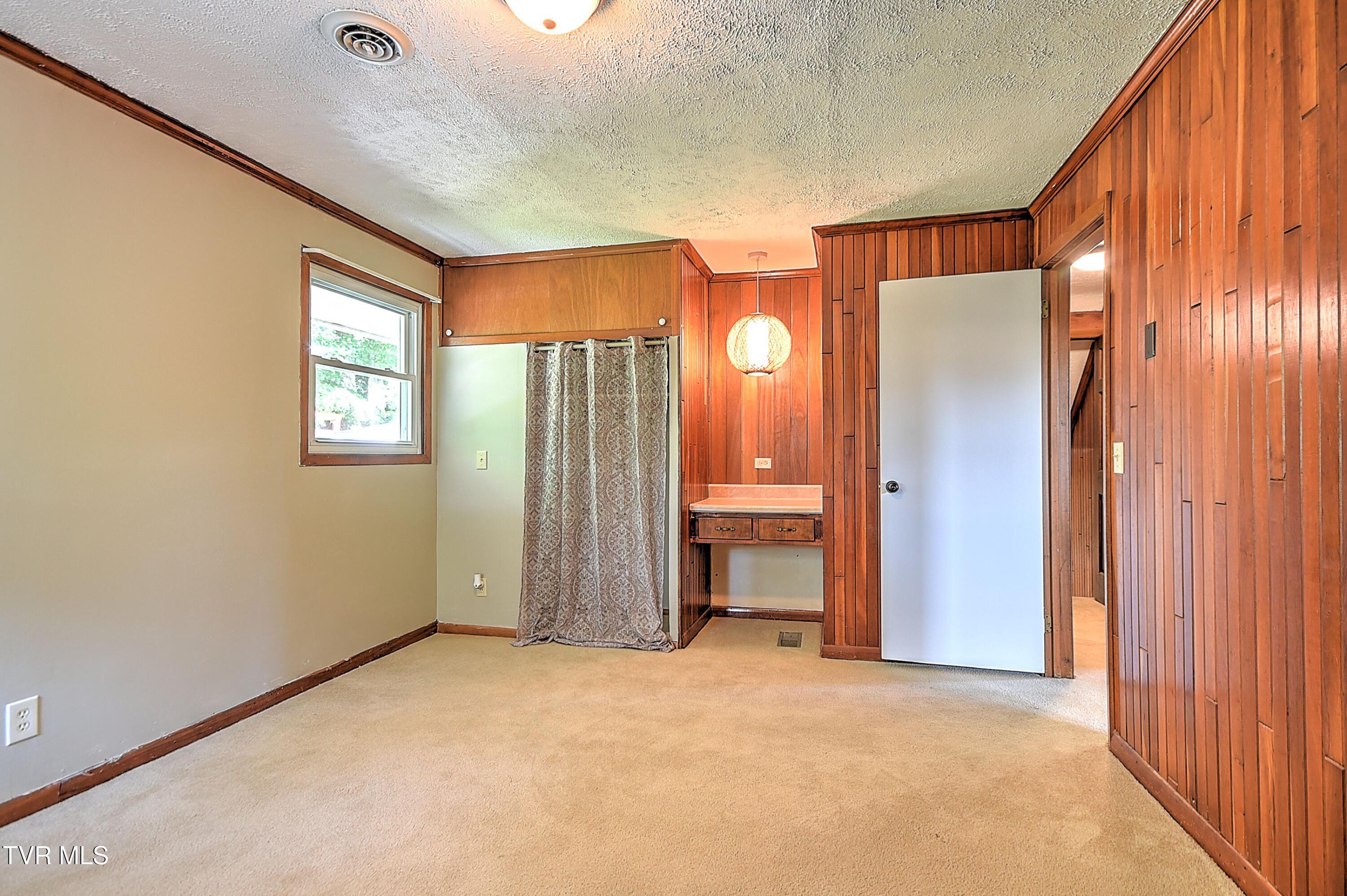 121 Hermitage Drive