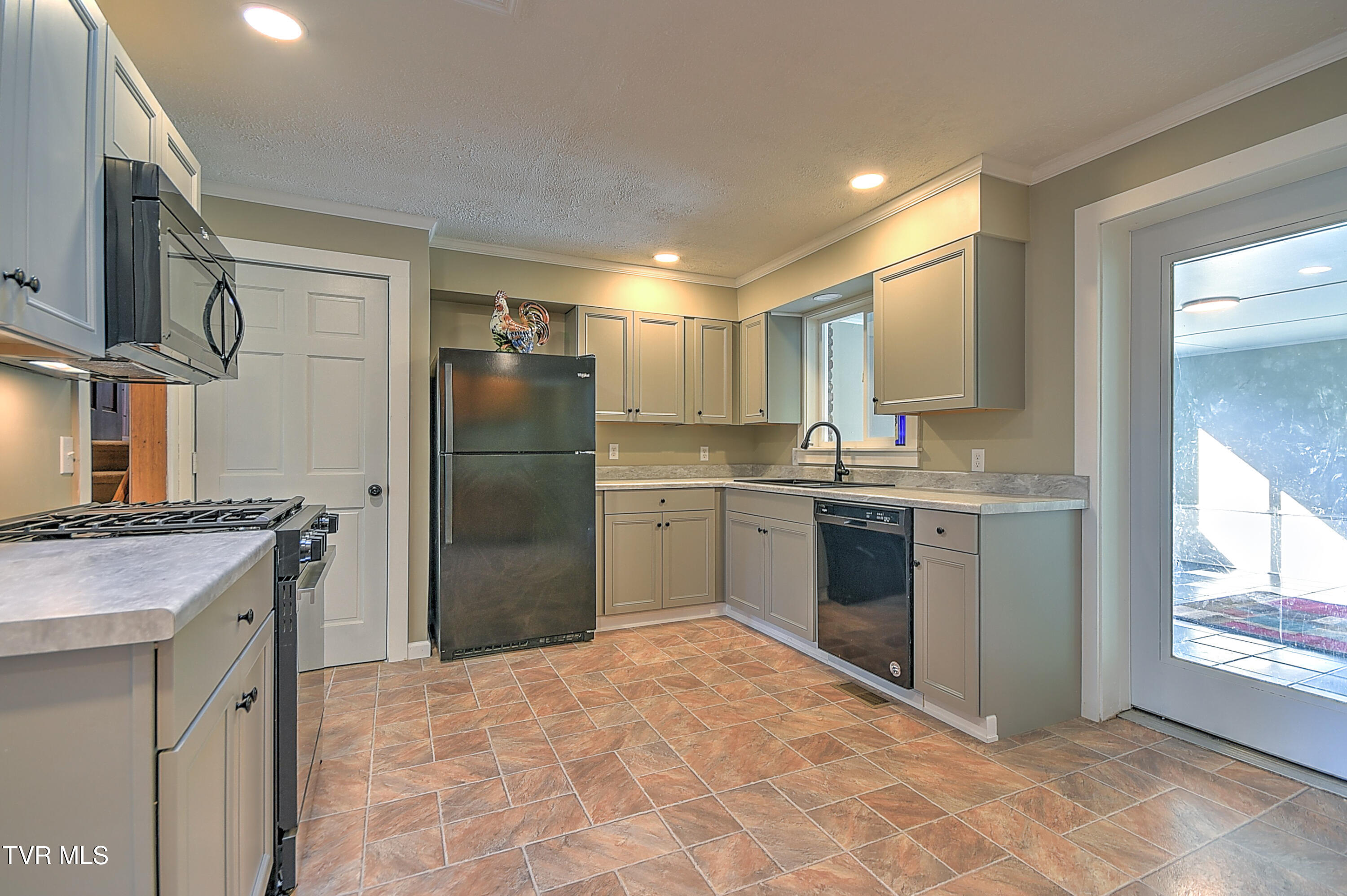 121 Hermitage Drive